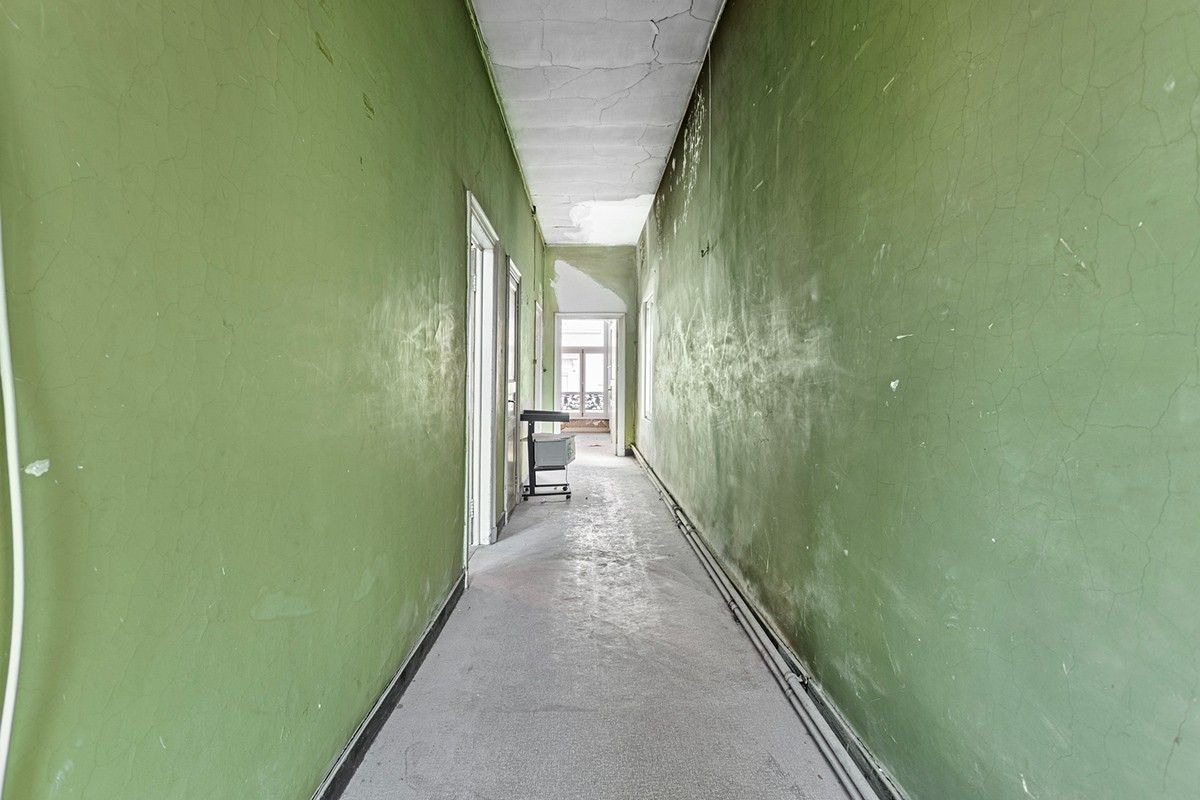 HERENHUIS met HANDEL en WONING te BRUGGE foto 22