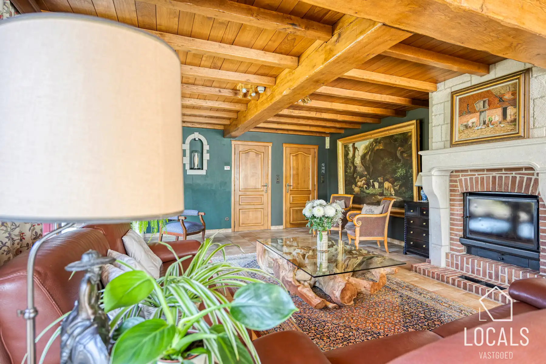 Ruime woning met 8 kamers & bouwgrond open bebouwing foto 7