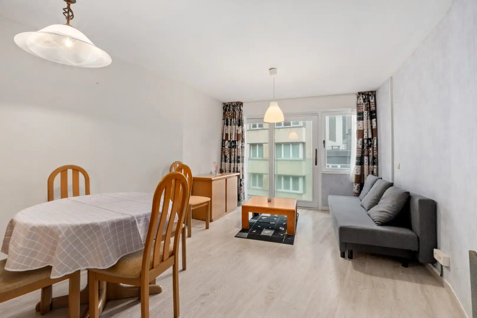 STUDIO MET ZIJDELINGS ZEEZICHT EN TERRASJE OP TOPLIGGING foto 2