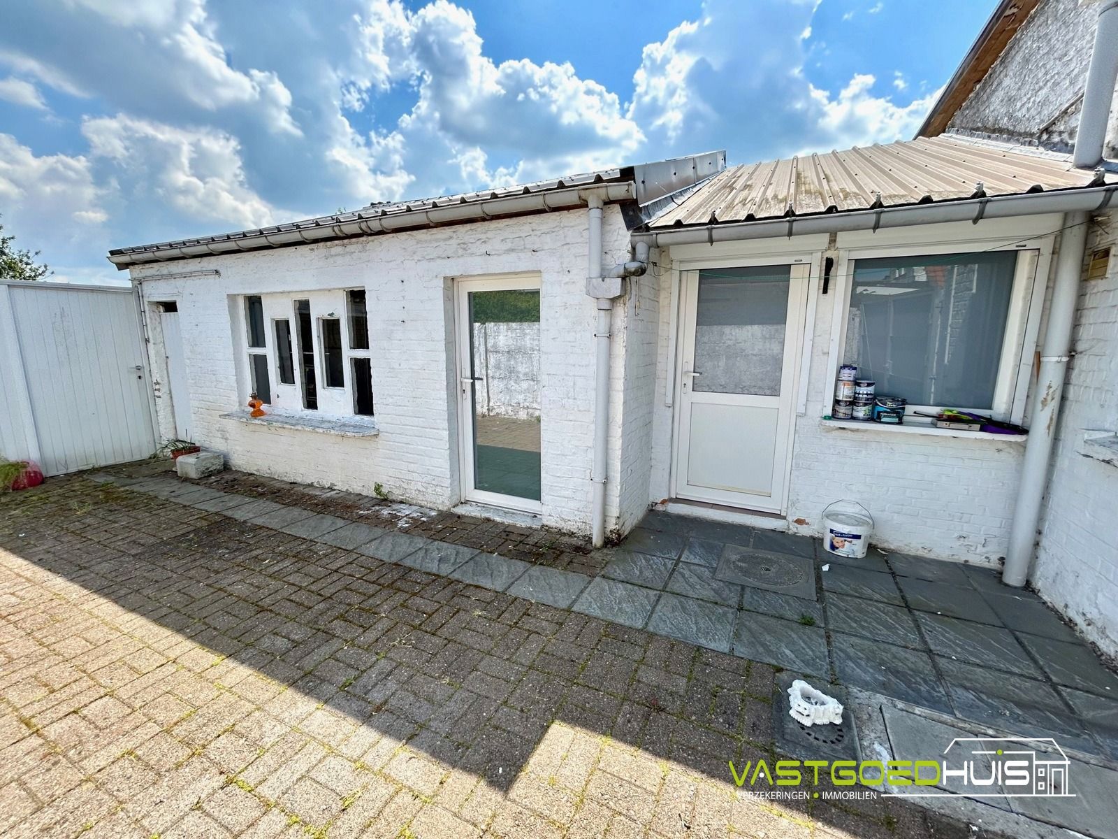 Ruime gezinswoning met garage en tuin foto 23