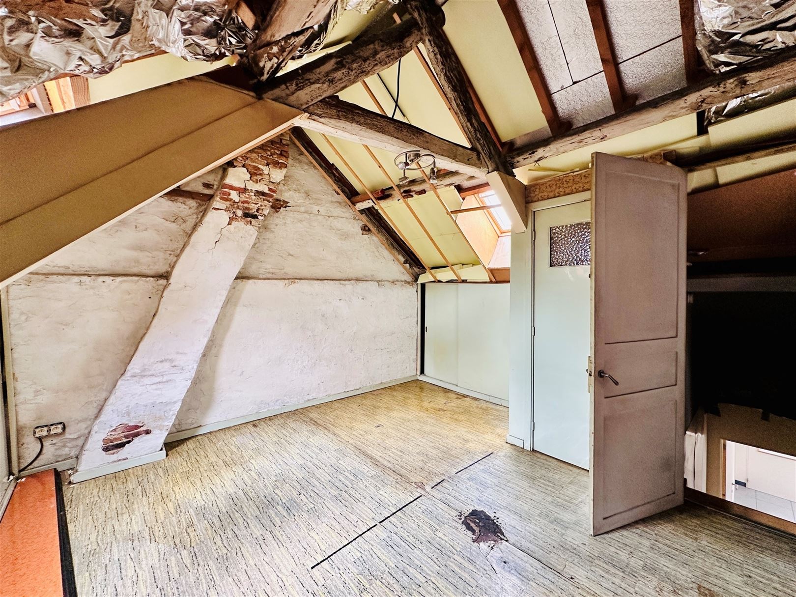 Ruime woning met diepe tuin in Grembergen met mogelijkheid tot handel of zelfstandige activiteit foto 15