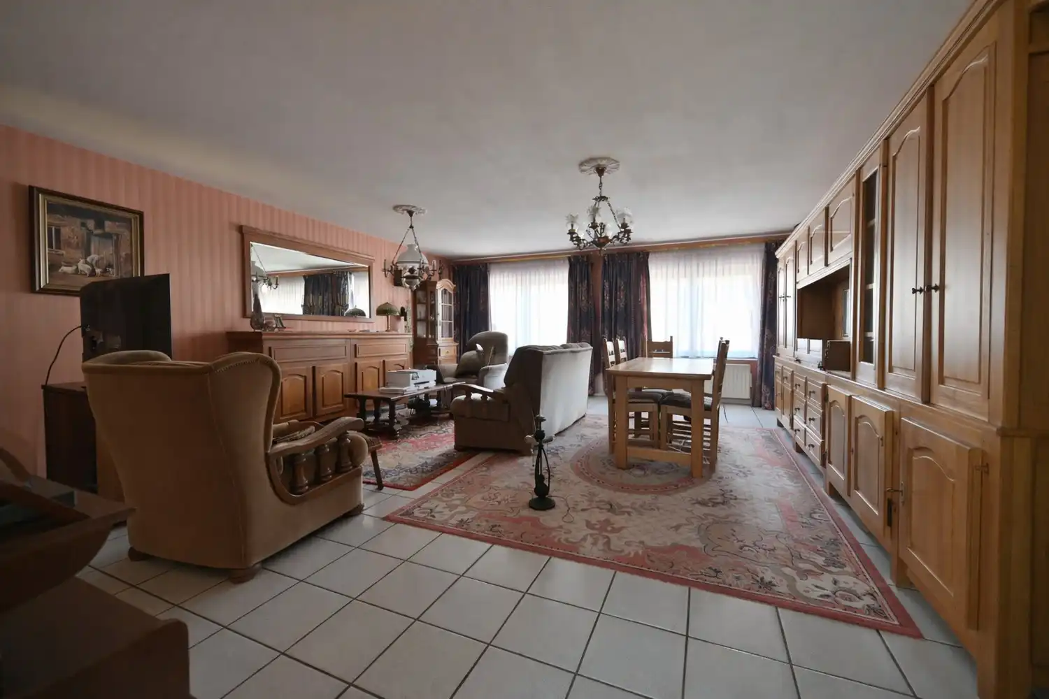 Op te frissen woning met atelier in het centrum van Lananken foto 7