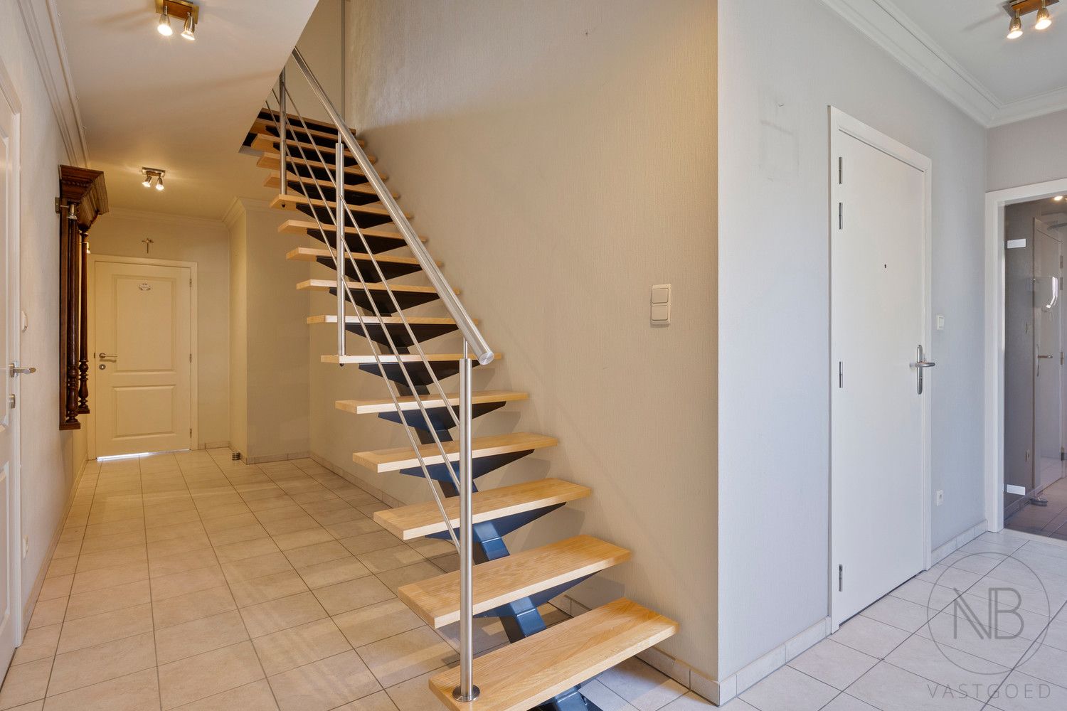 Riant appartement in het centrum van Genk met autostaanplaats! foto 15