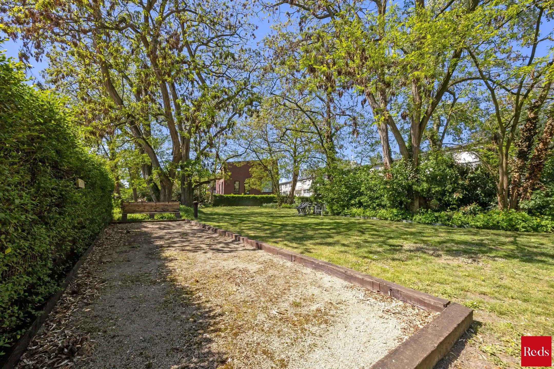 zeer verzorgde woning met 3 slaapkamers, groot terras en ondergrondse parkeerplaats foto 24
