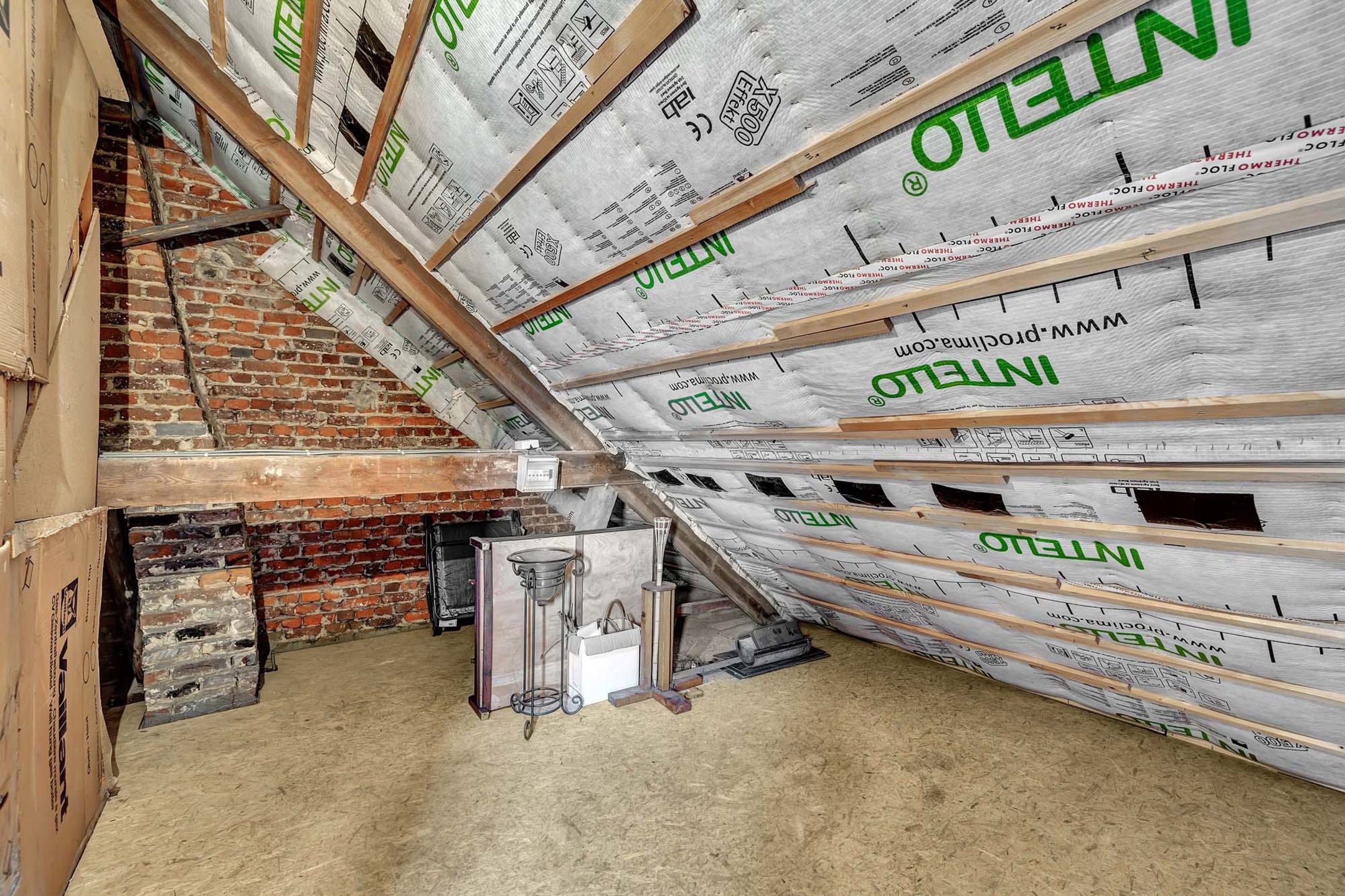 Handelshuis op strategische locatie te Roosdaal  foto 26