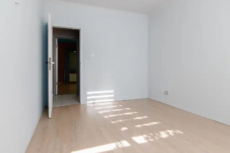 Interessant renovatieproject in groene omgeving op een knap perceel van bijna 12 are foto 16