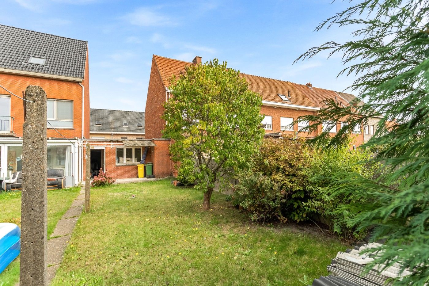 Rustig gelegen bouwgrond voor een gesloten bebouwing op 157m² foto 11