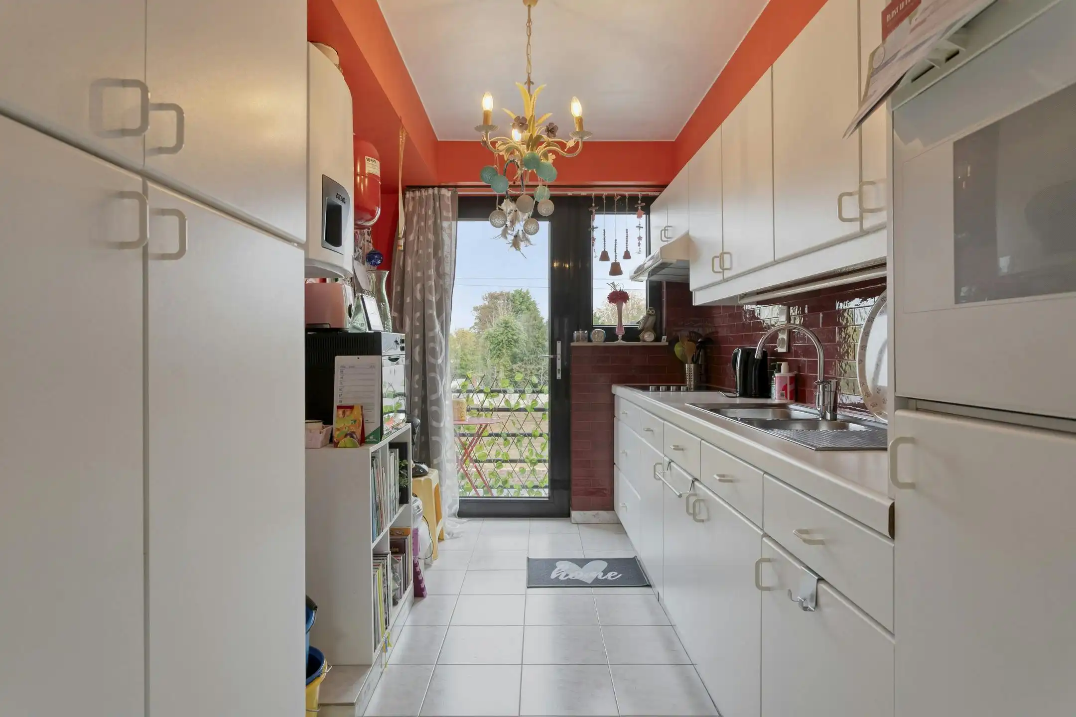 Instapklaar 2-kamerappartement in hartje Poperinge foto 7