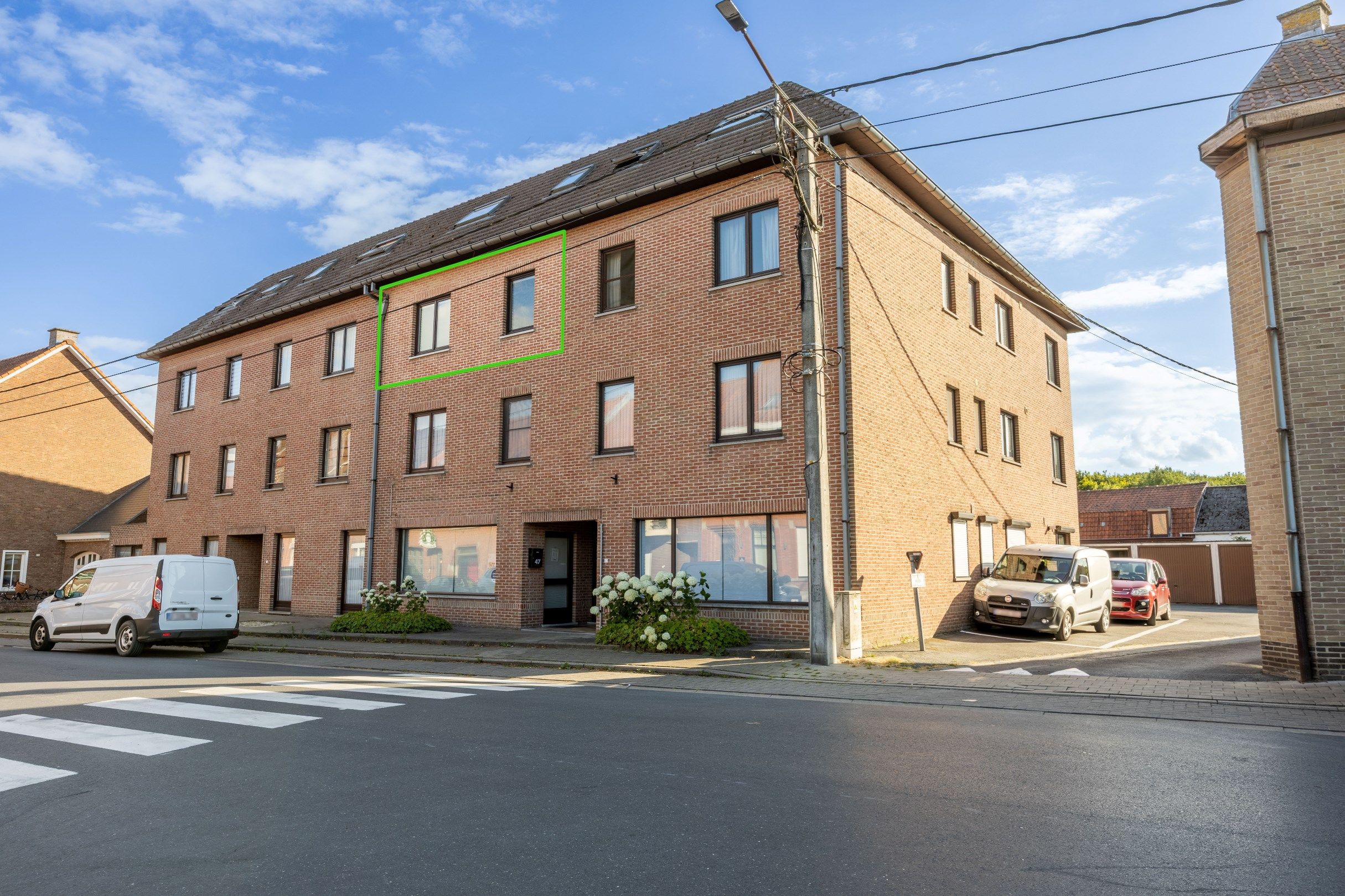 INSTAPKLAAR APPARTEMENT MET 2 SLAAPKAMERS EN GARAGE foto 15
