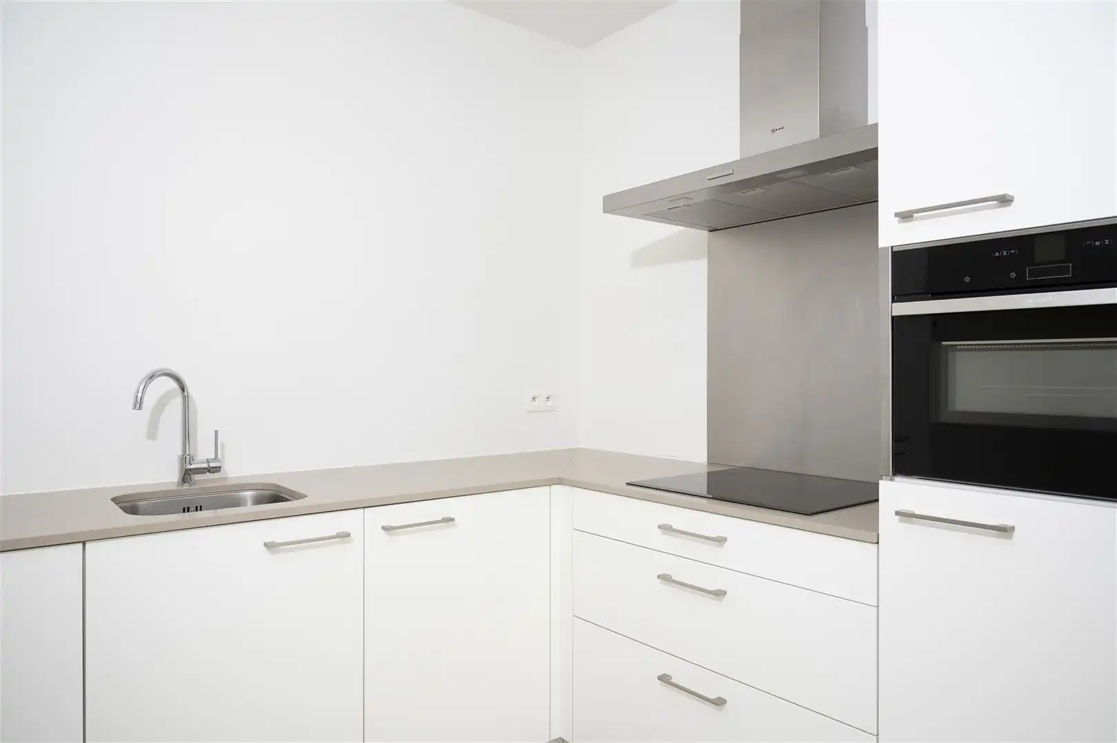 Gelijkvloers nieuwbouw appartement te huur  foto 9
