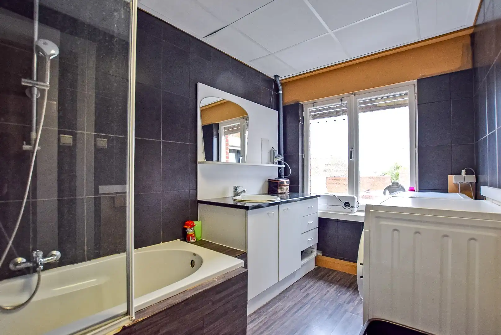 Instapklare rijwoning met 3 slaapkamers en tal van mogelijkheden. foto 11