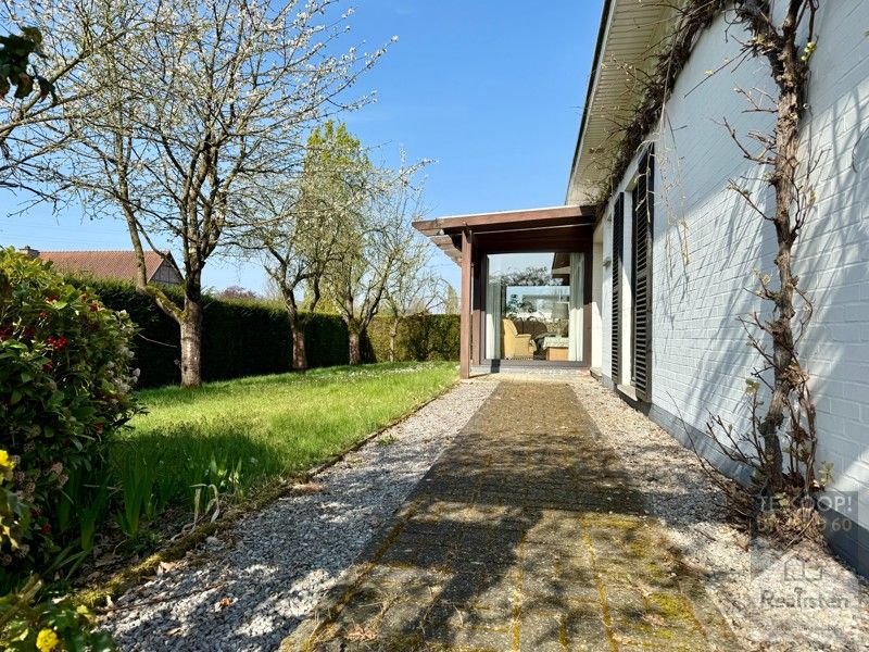 #Bungalow in de #zon met 2 à 4* slaapkamers foto {{pictureIndex}}