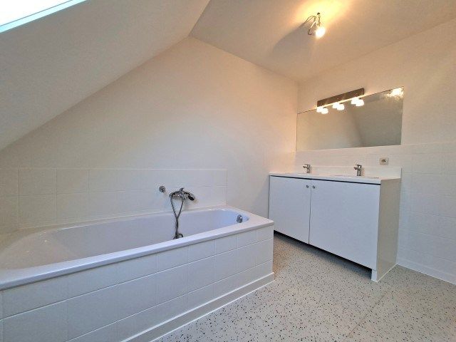 Rustig gelegen rijwoning foto 9