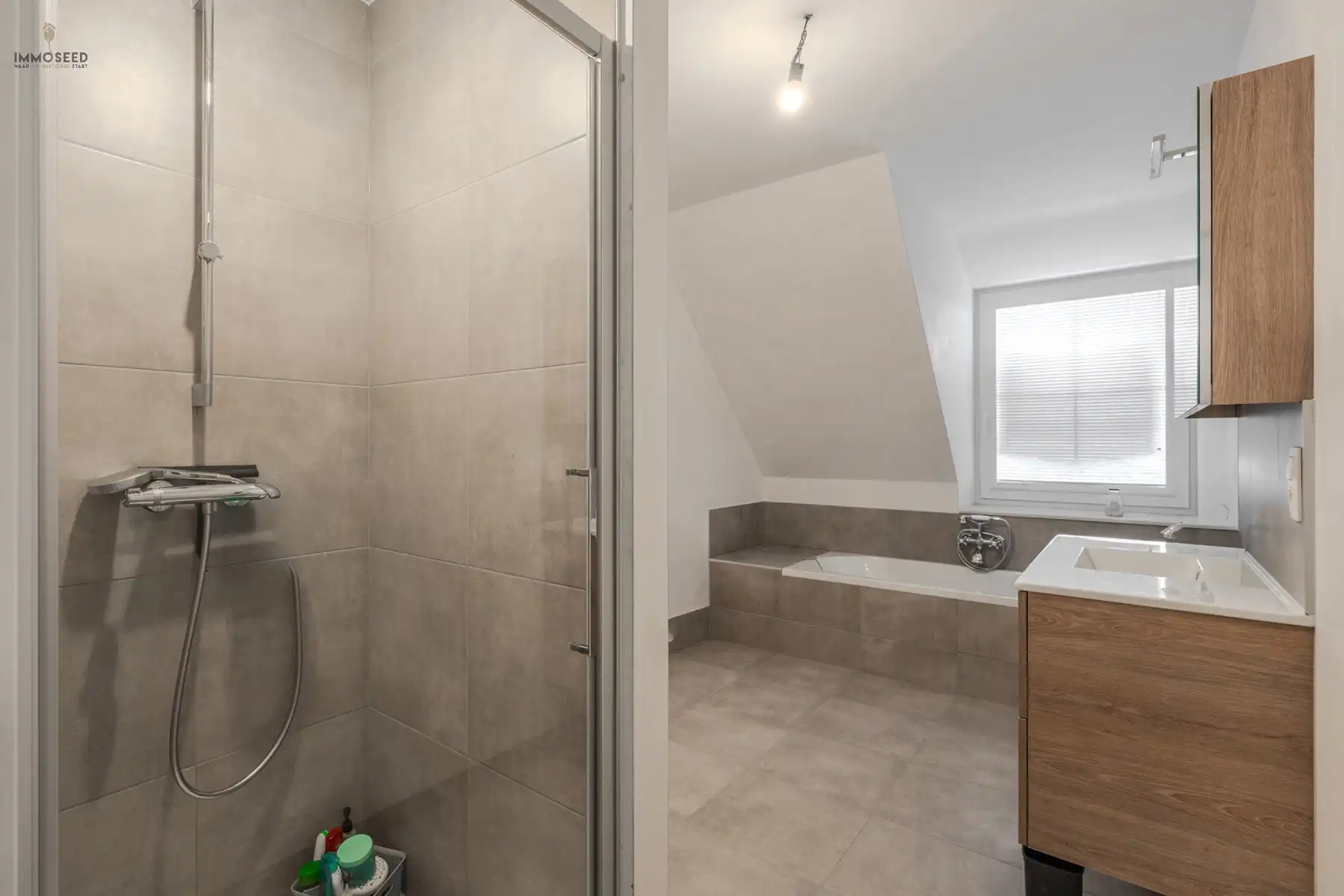 Recente nieuwbouwwoning AAN REGISTRATIERECHTEN te Houthulst foto 12