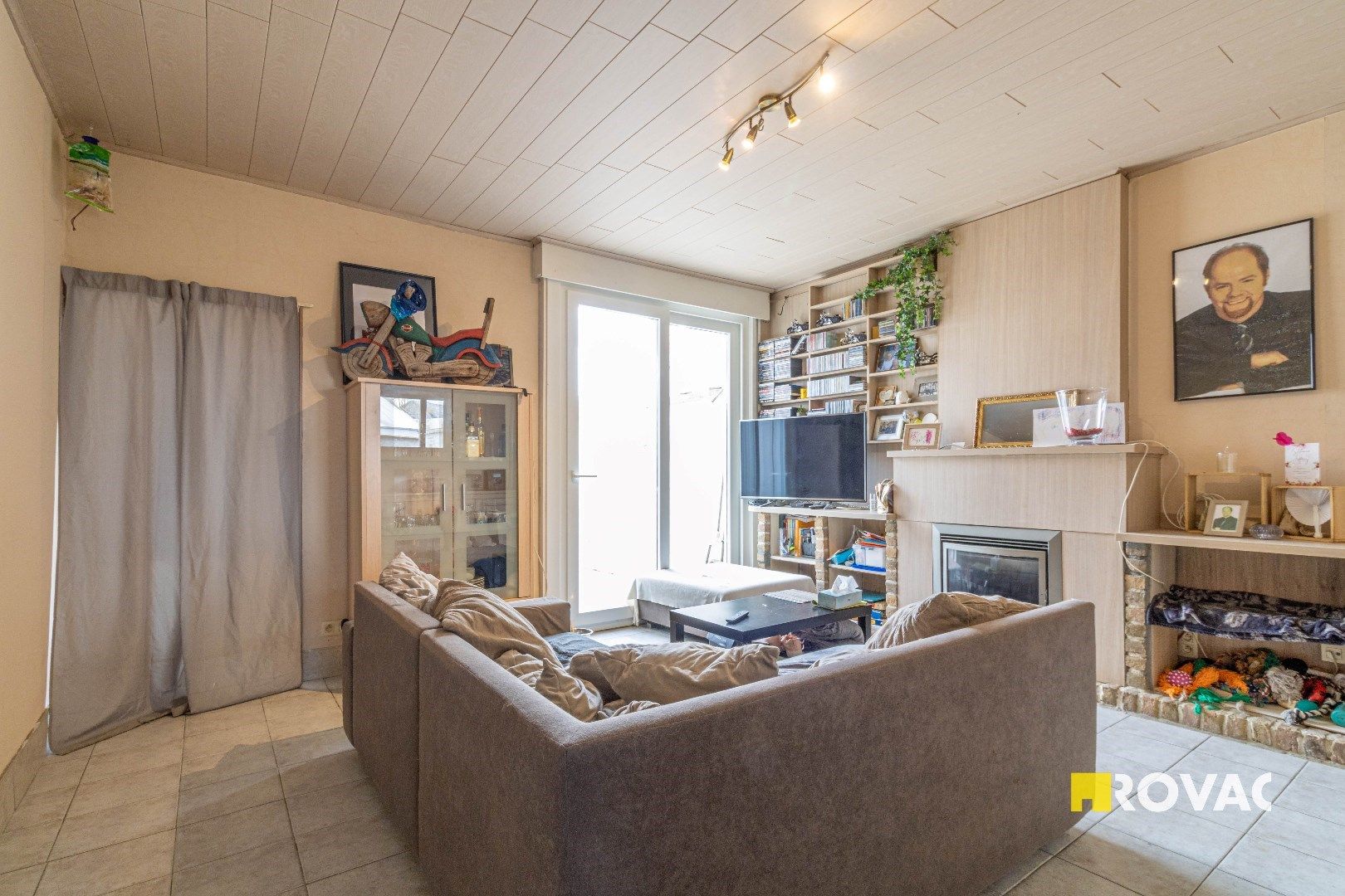 Rijwoning met 2 slaapkamers (mogelijks 3) en koer foto 4