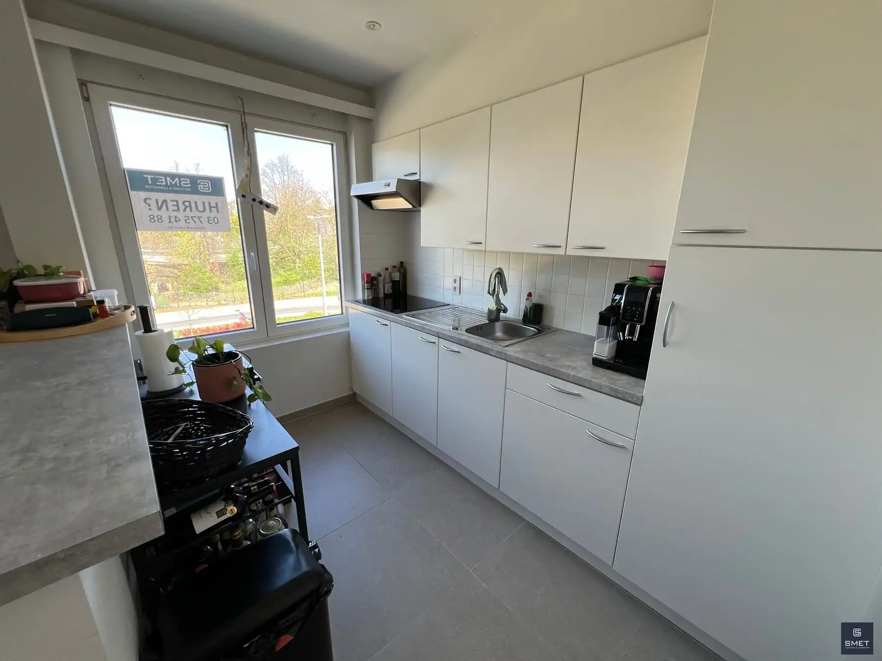 Gerenoveerd appt met 2 slpks, terras en garage foto 11