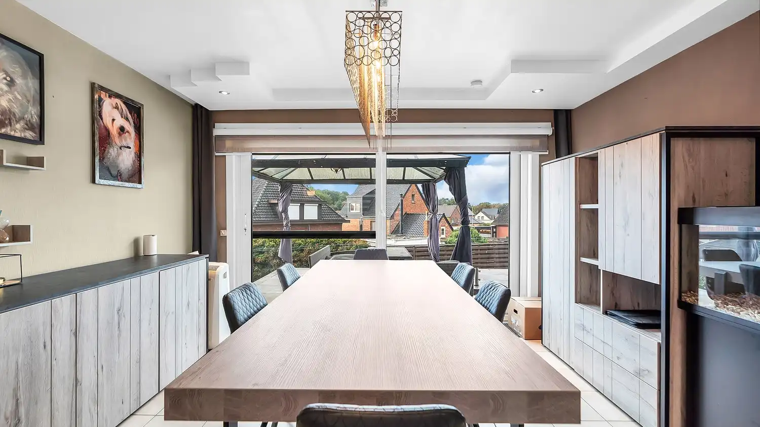 Ruime gezinswoning met 3 slaapkamers + bureel/slaapkamer en mogelijkheid tot extra slaapkamers op zolder foto 5