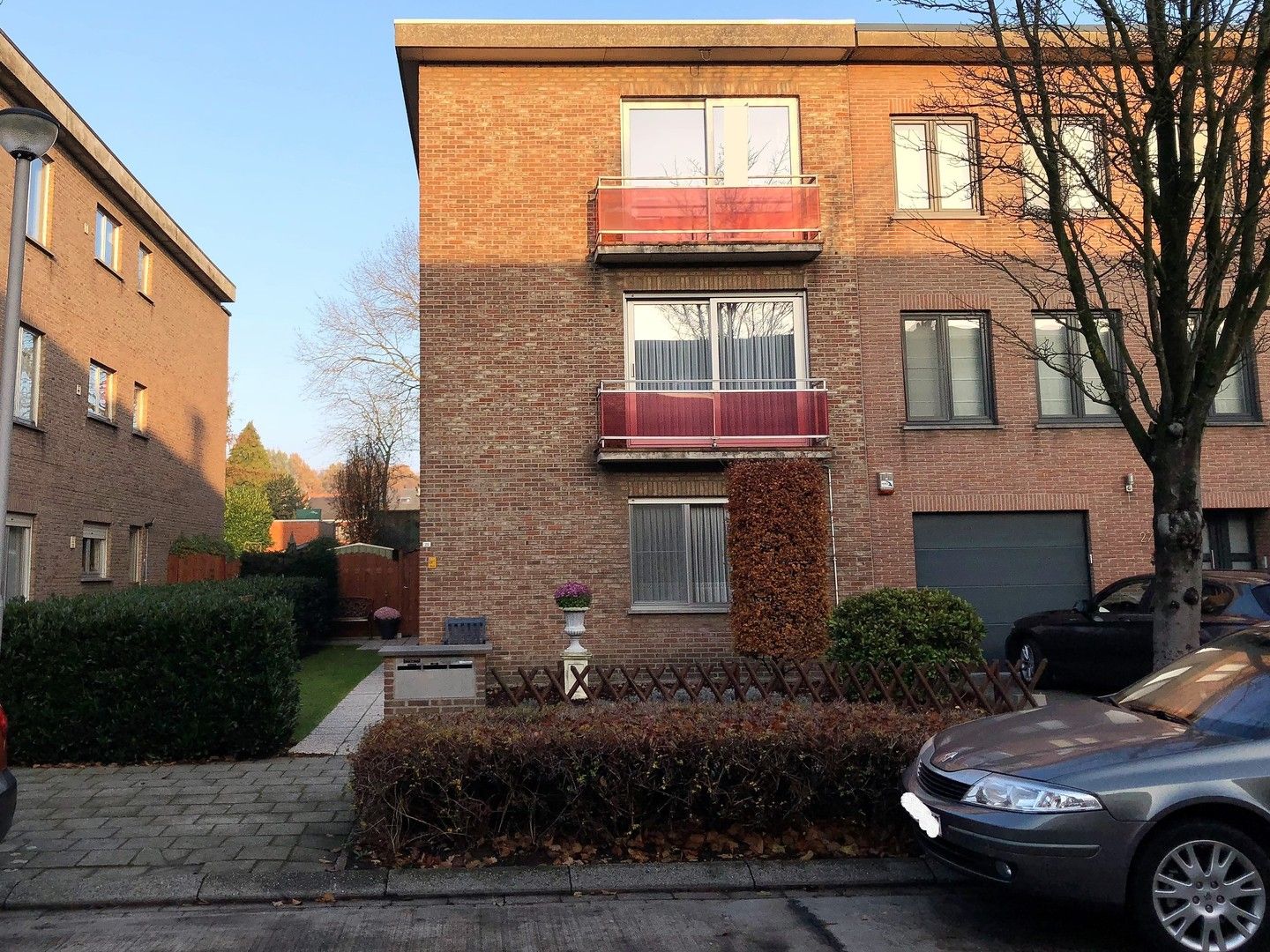 Appartement met 2 slaapkamers, terras én garagebox. foto 2