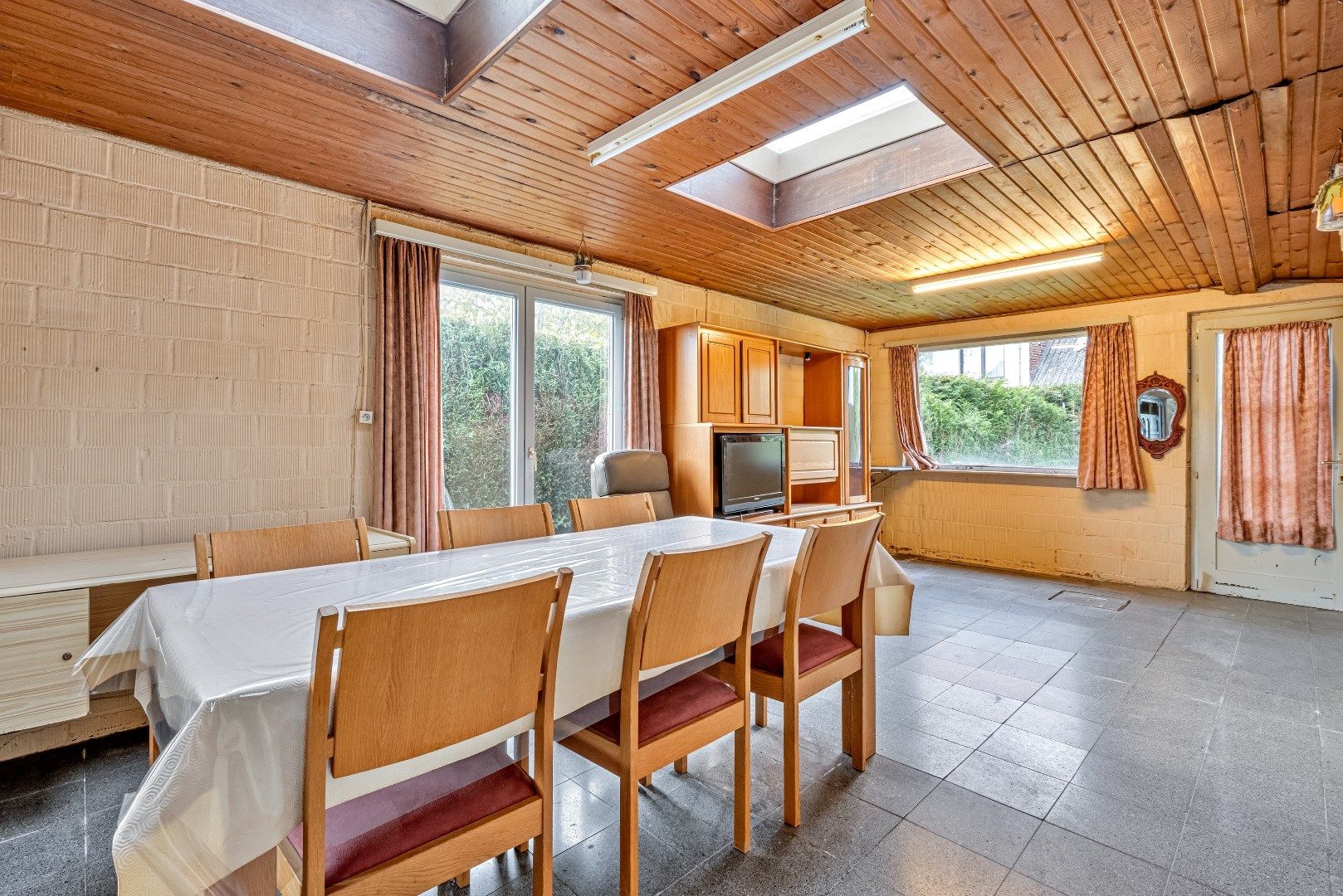 Charmante te renoveren open bebouwing met veel potentieel  foto 10