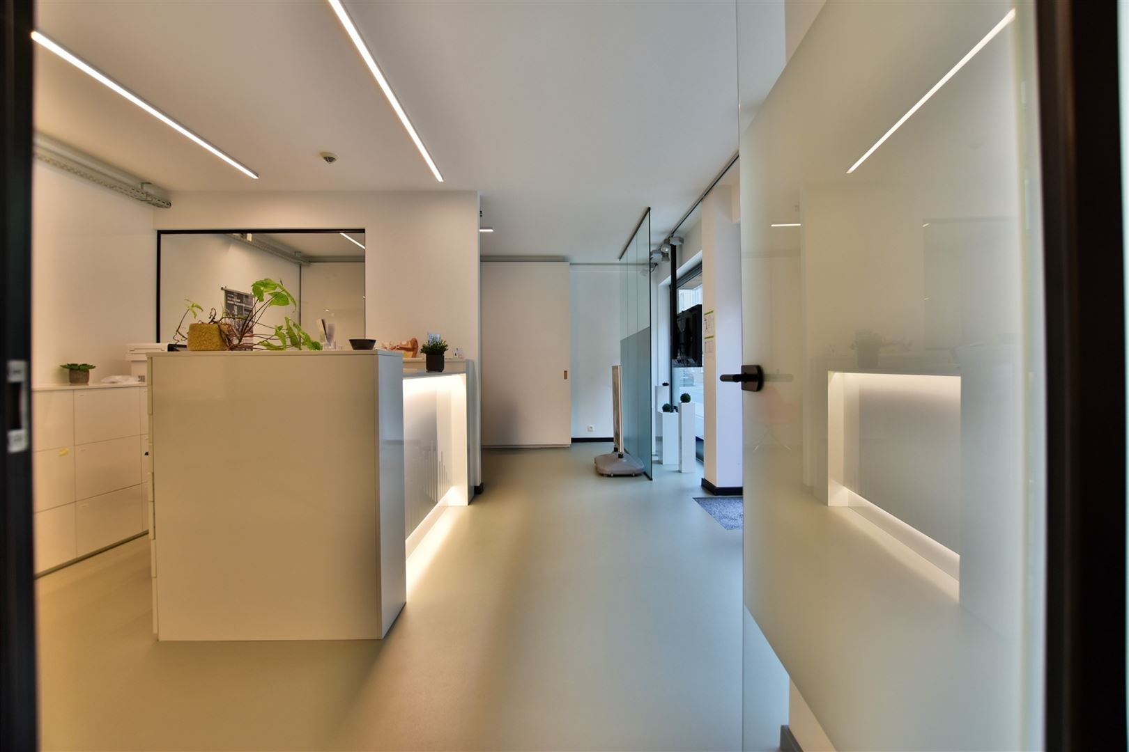 Trendy winkelpand / kantoorruimte (ca. 133m²)  in het centrum van Zele foto 6