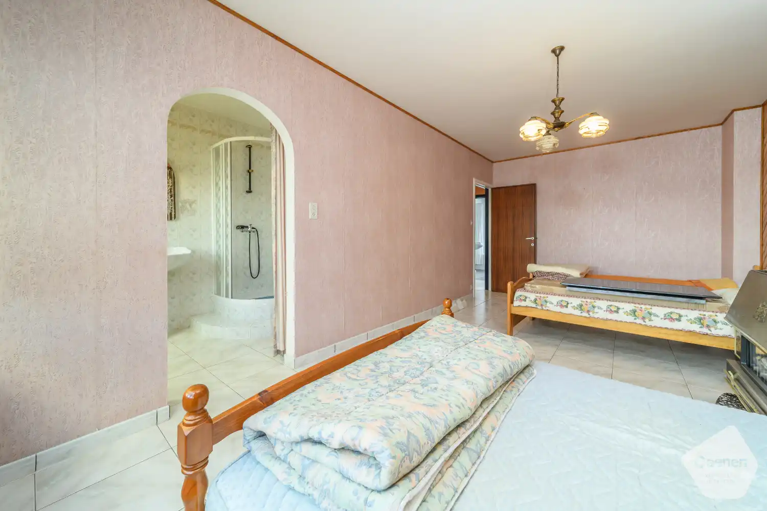 Verrassend ruime woning op toplocatie in De Panne – vlakbij Markt en invalswegen! foto 8