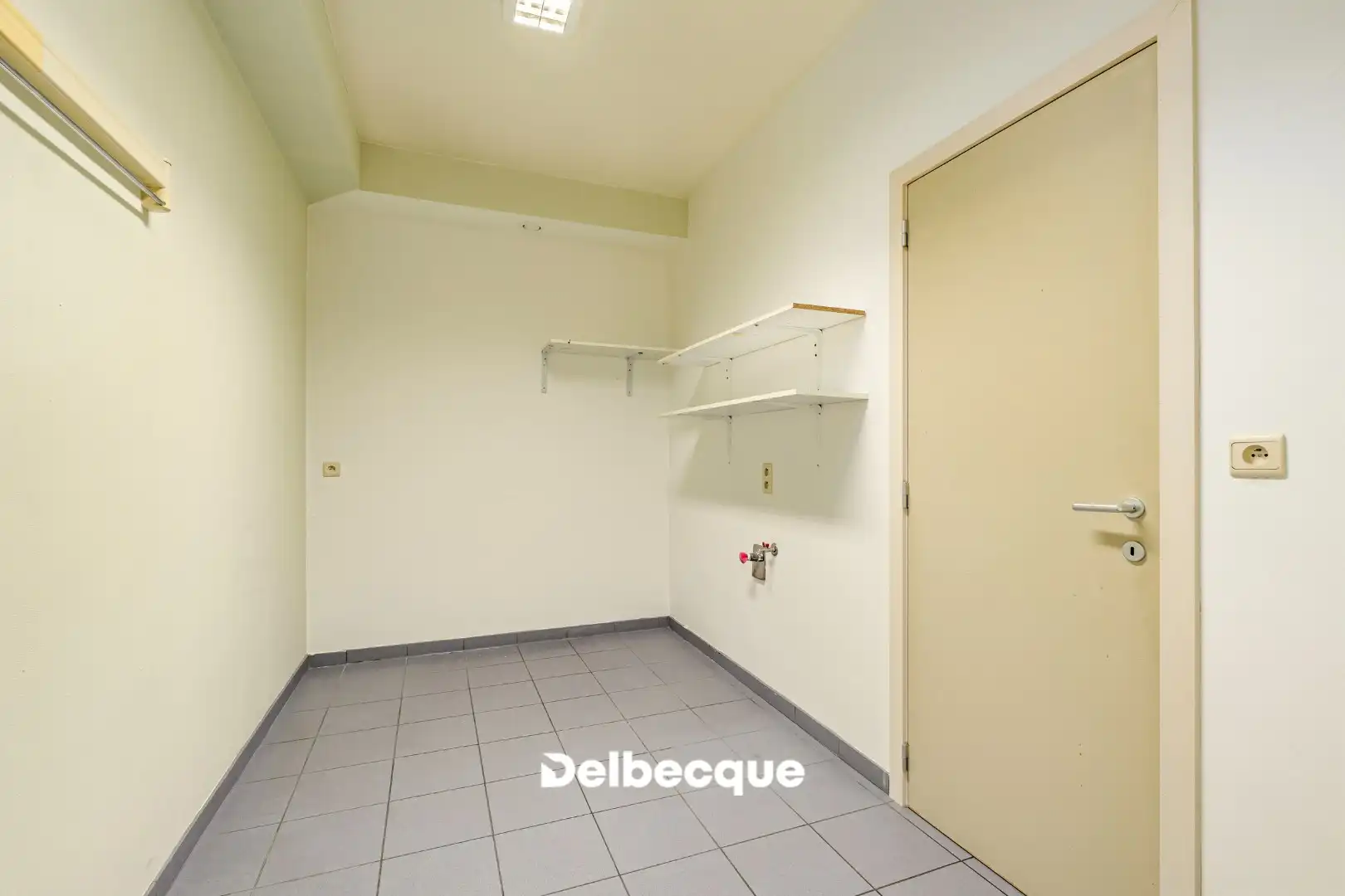 Uitzonderlijk en ruim appartement voorzien van 3 slaapkamers en een open zicht op de reien. foto 7