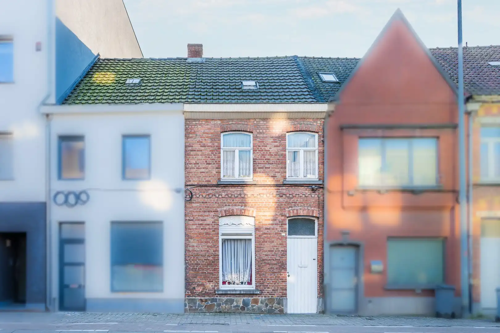 Hoofdfoto van de publicatie: Te renoveren woning met tuin