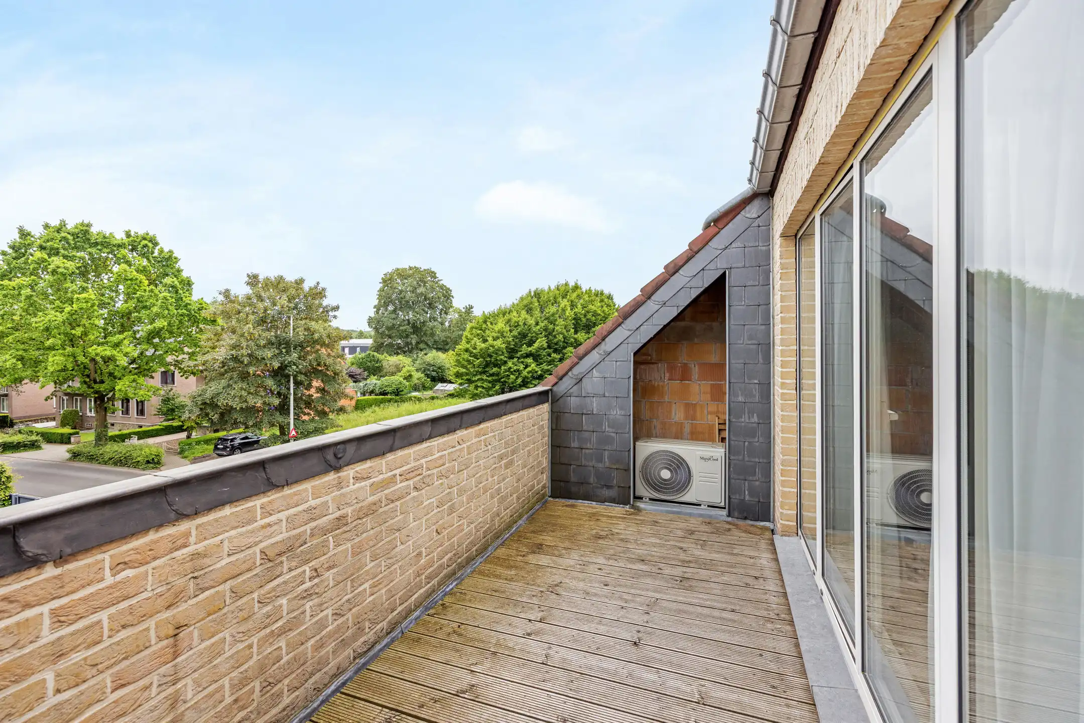 Centrale residentie met handelsruimte te Bilzen foto 25