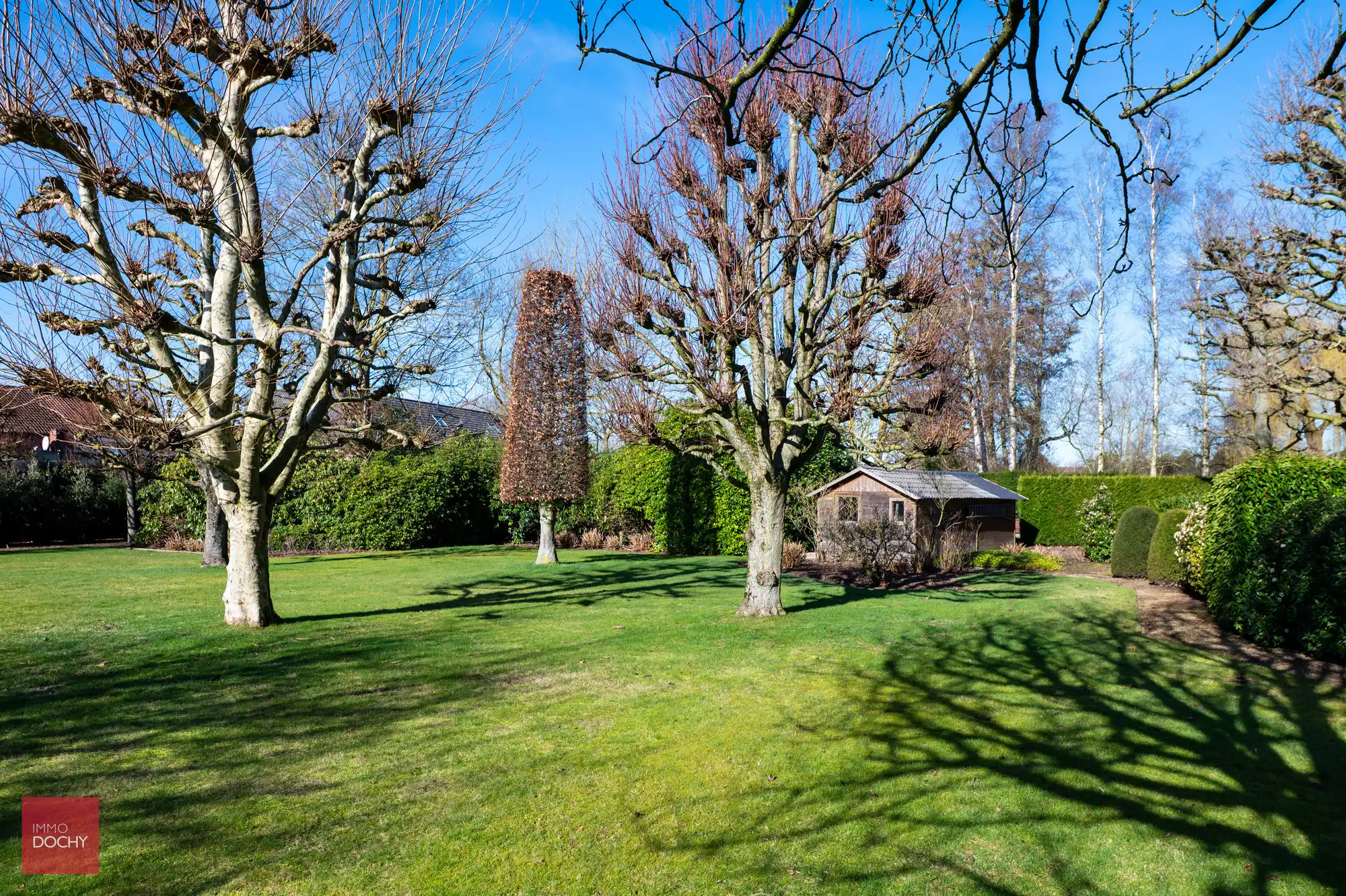 Zeer goed onderhouden ruime villa op 5.328m² foto 14