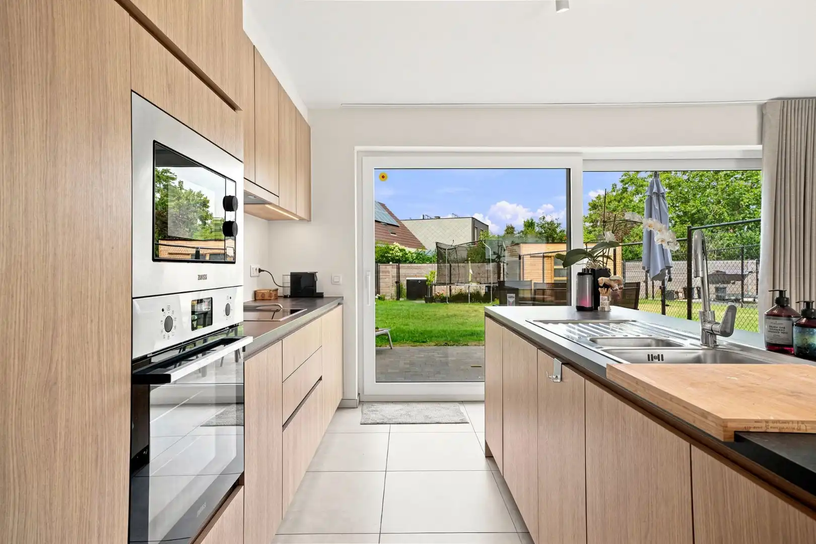 Recente woning (2023), met 3 slks, carport, tuin in een mooie buurt te Heule. foto 8