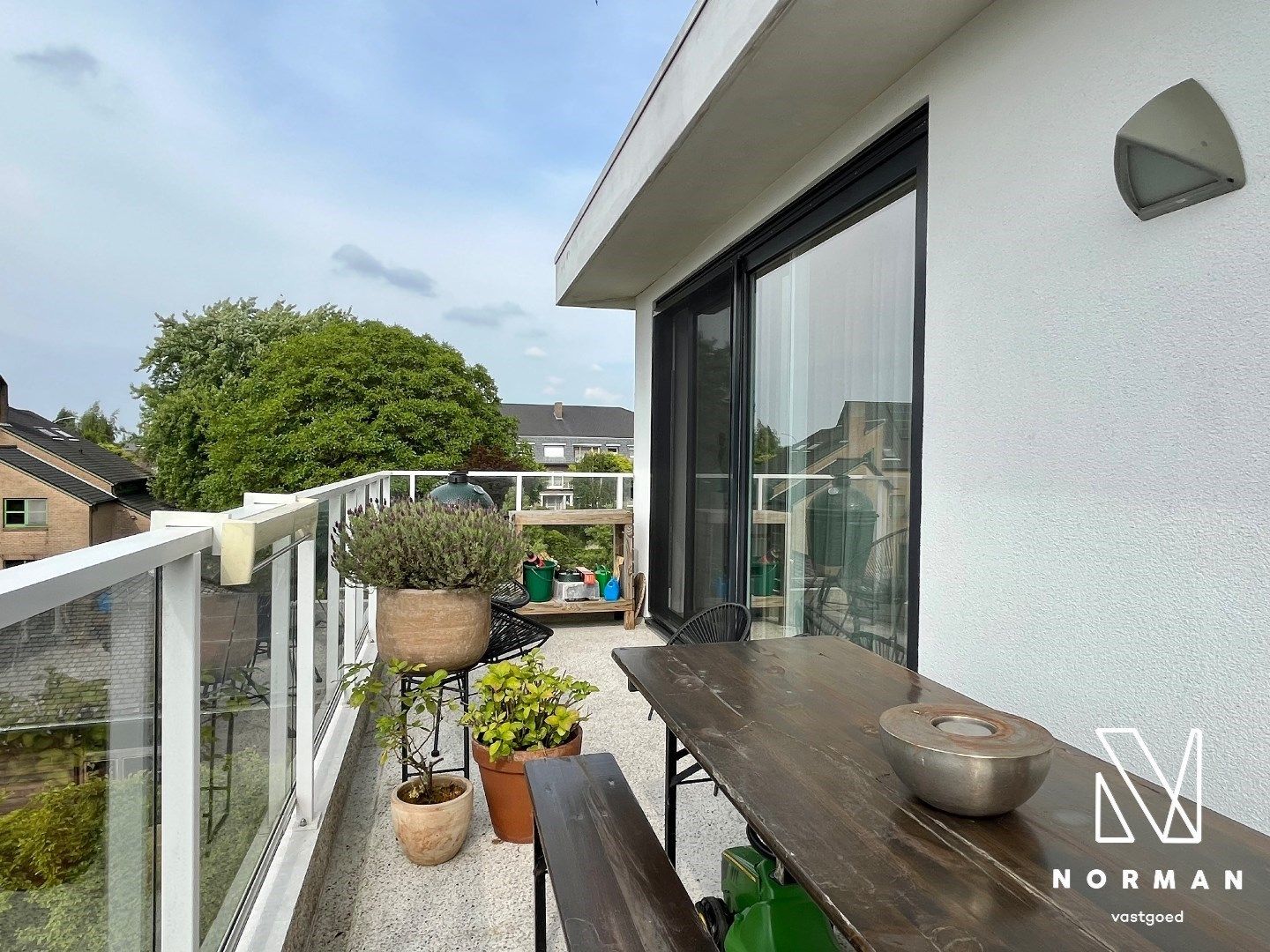 Dit modern afgewerkt appartement bevindt zich op de tweede verdieping van een recente residentie. foto 12