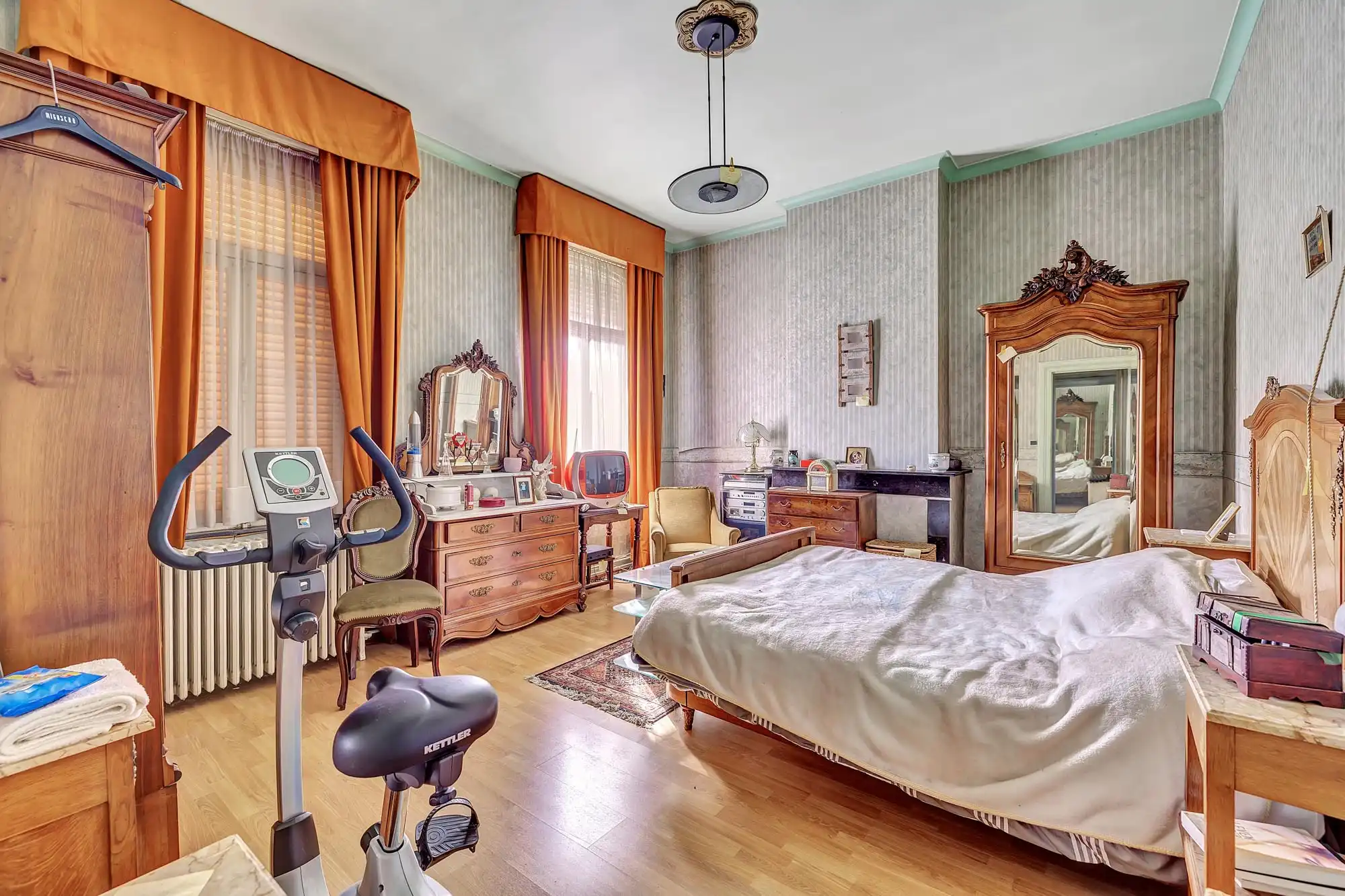 Imposante herenwoning met diverse mogelijkheden foto 18