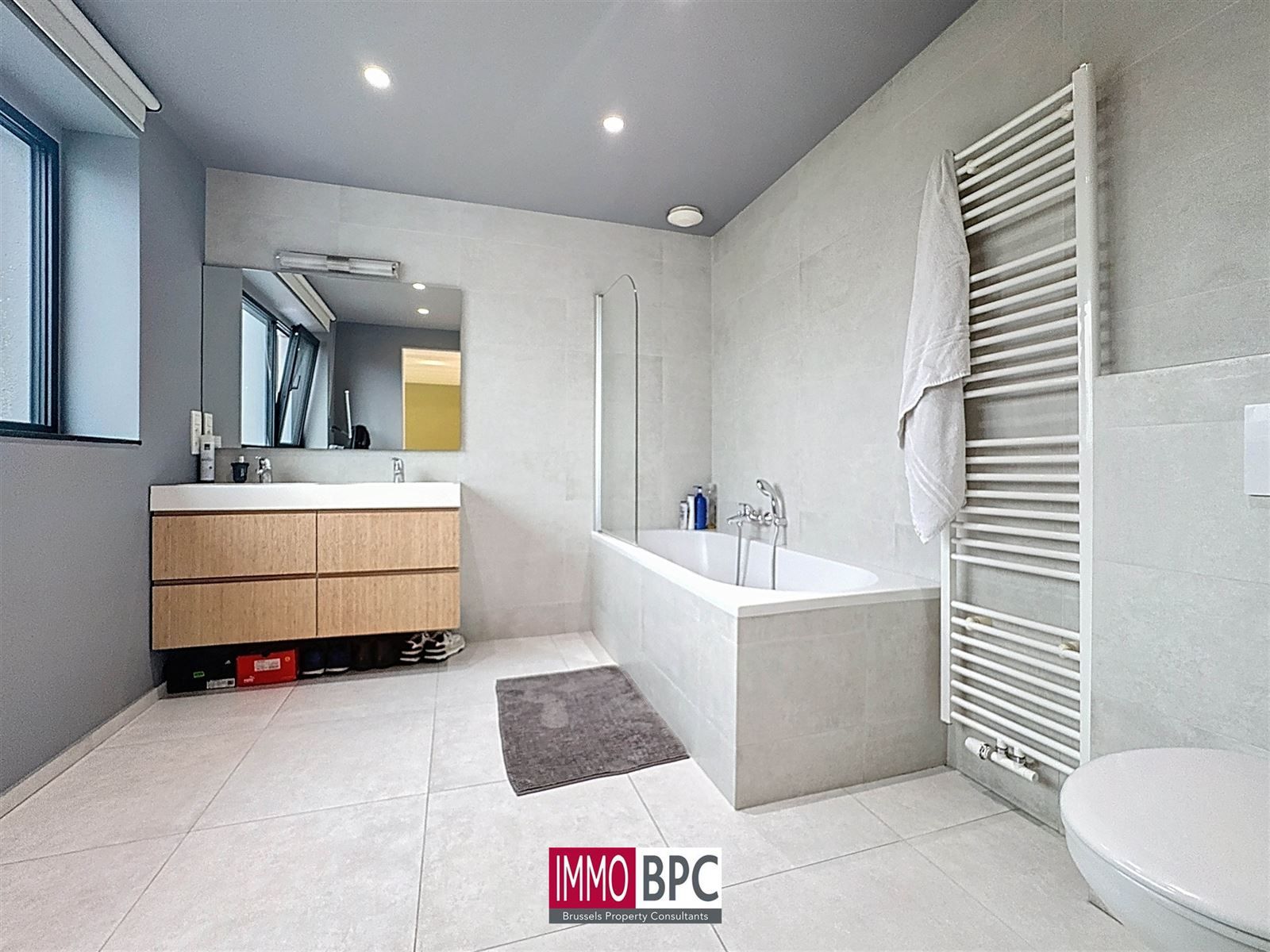 UITZONDERLIJKE MODERNE OPBRENGSTEIGENDOM IN GANSHOREN – 595 m² WOONOPPERVLAKTE foto 43