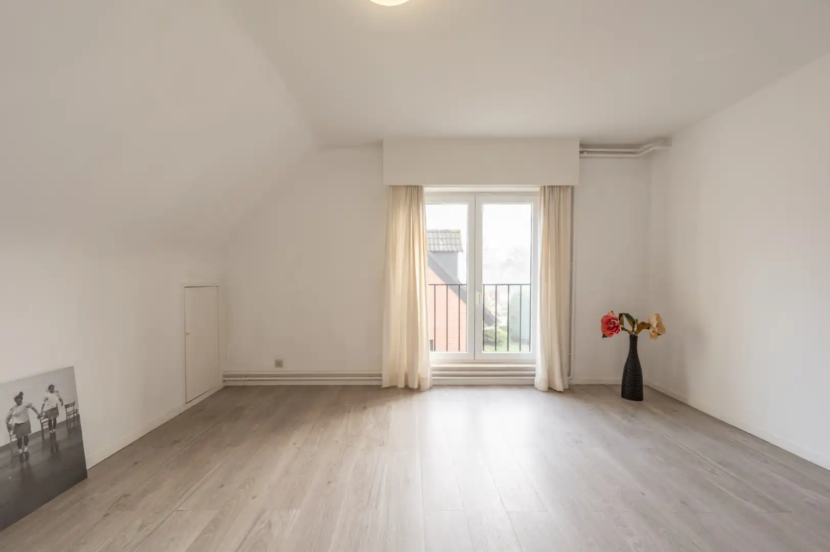 Halfopen woning met tuin en garage te St Kruis. foto 7