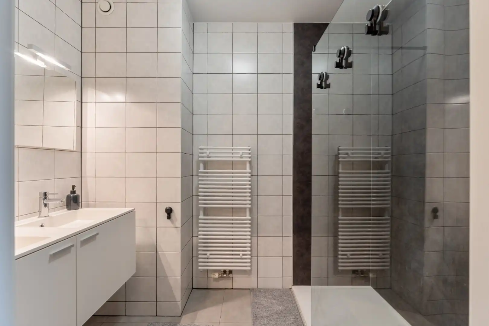 Modern appartement, 90m², ruim terras, 2 slpk, autostaanplaats + kelderberging foto 17