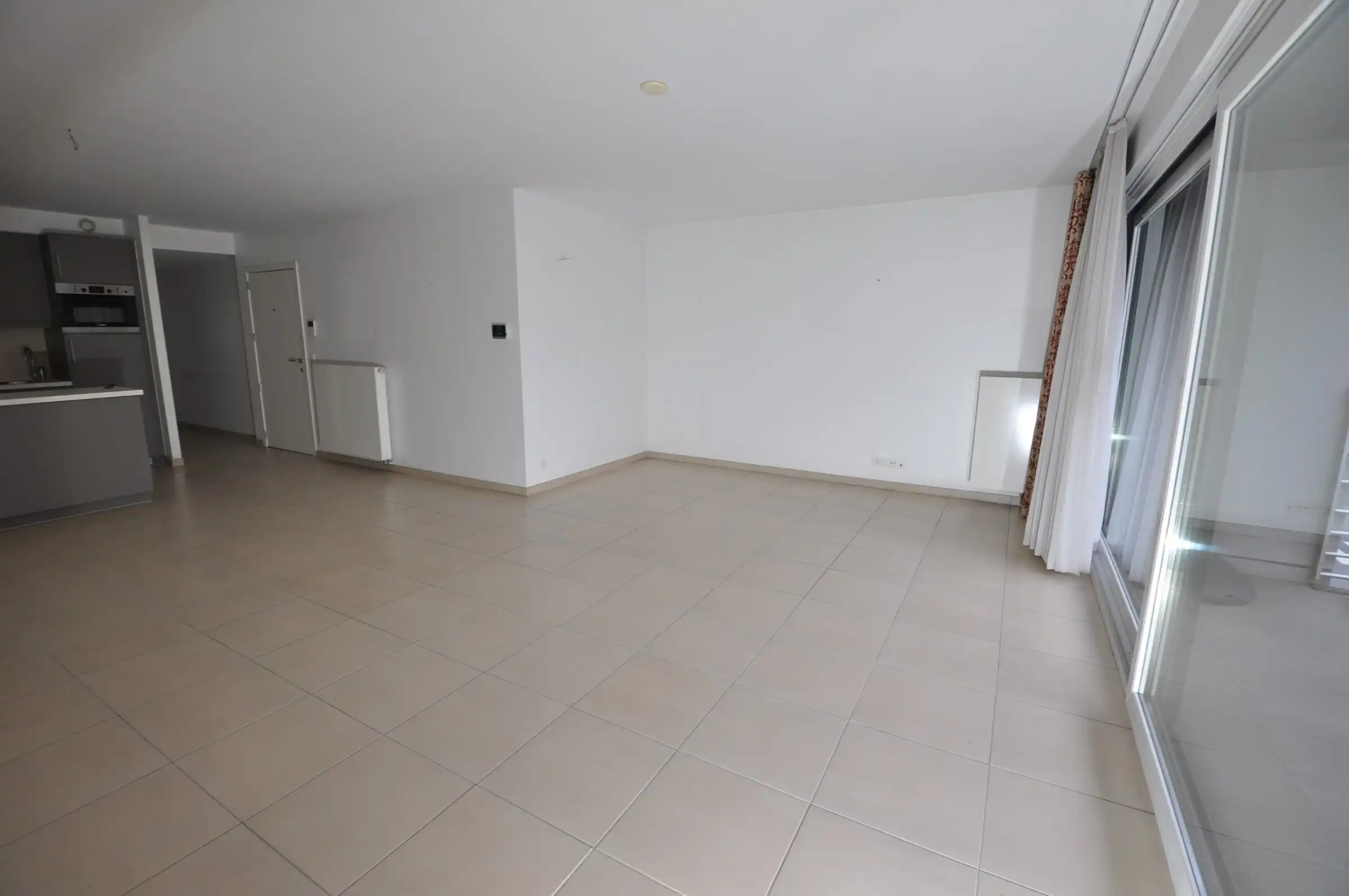 Instapklaar recent appartement met terras op een  centrale ligging foto 4