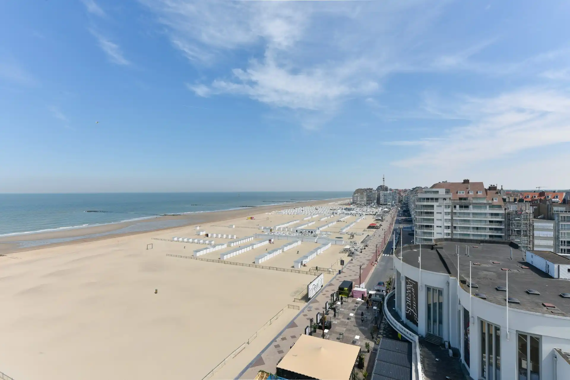 Exclusieve hoekduplex van 427 m² met frontaal zeezicht foto 9