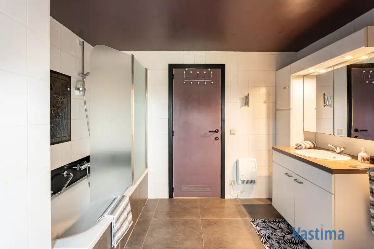 Ruimte, rust en comfort voor het hele gezin in het hart van Baardegem foto 19