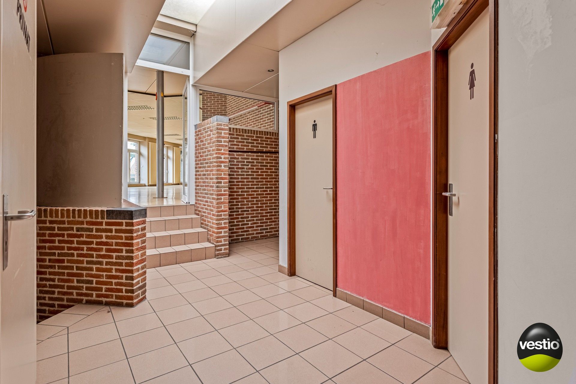POLYVALENT KANTOORGEBOUW IN SINT-TRUIDEN foto 13