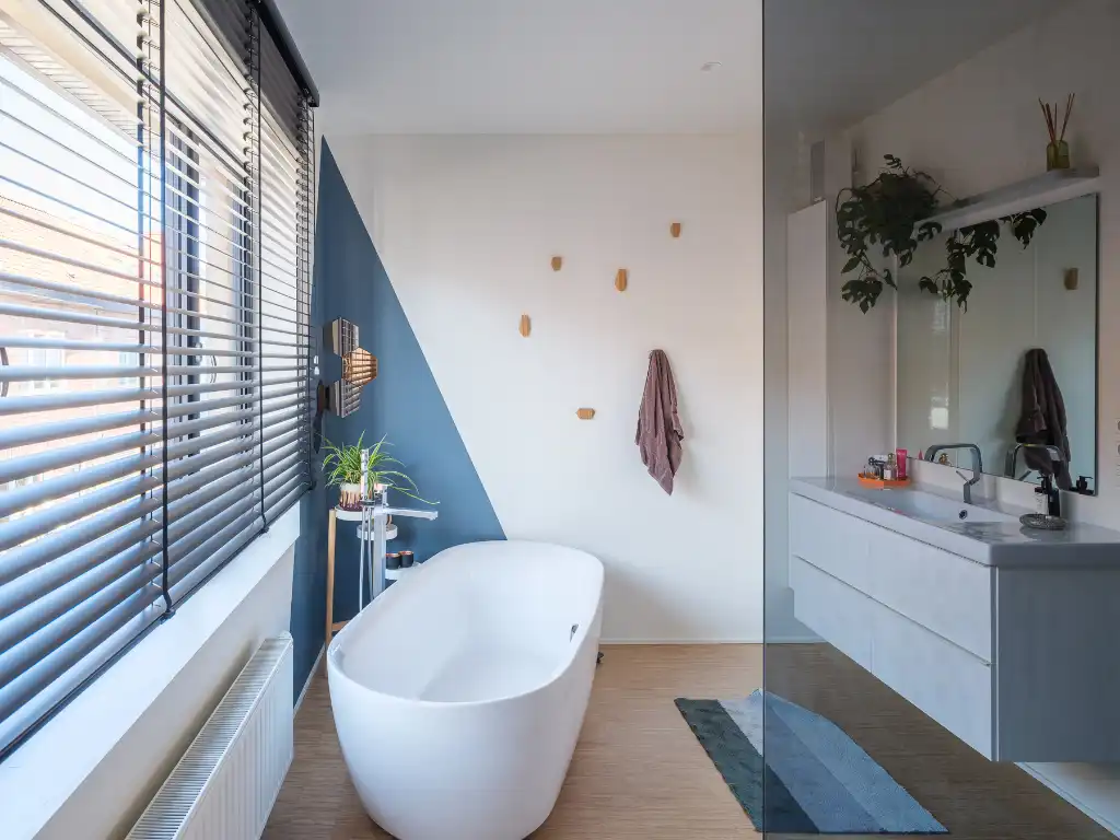 Gentbrugge - Stijlvol gerenoveerde burgerwoning met drie slaapkamers en stadstuin foto 14