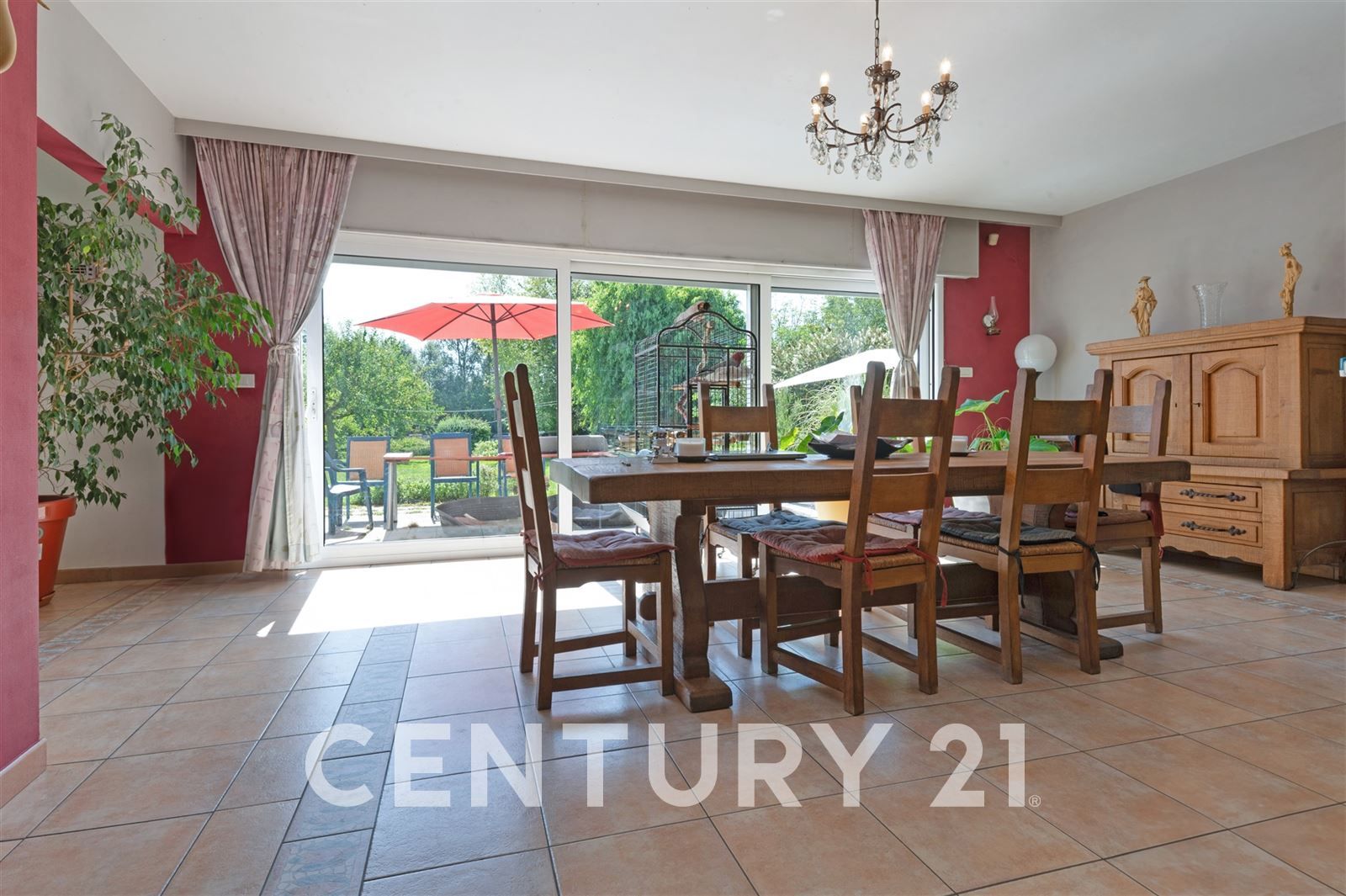 villa met tuin op 18are foto 9