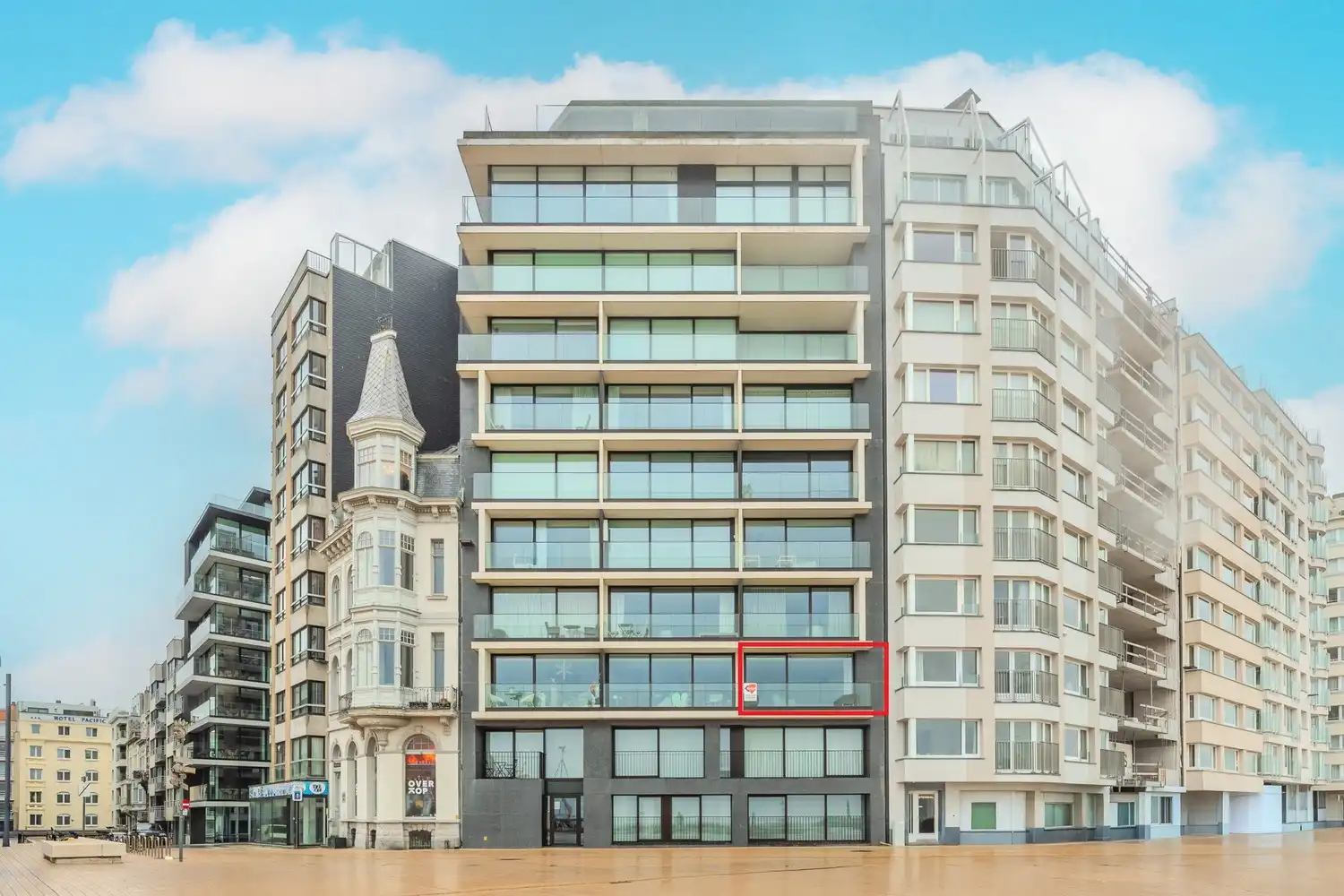 RESIDENTIE ROYAL PHARE foto {{pictureIndex}}