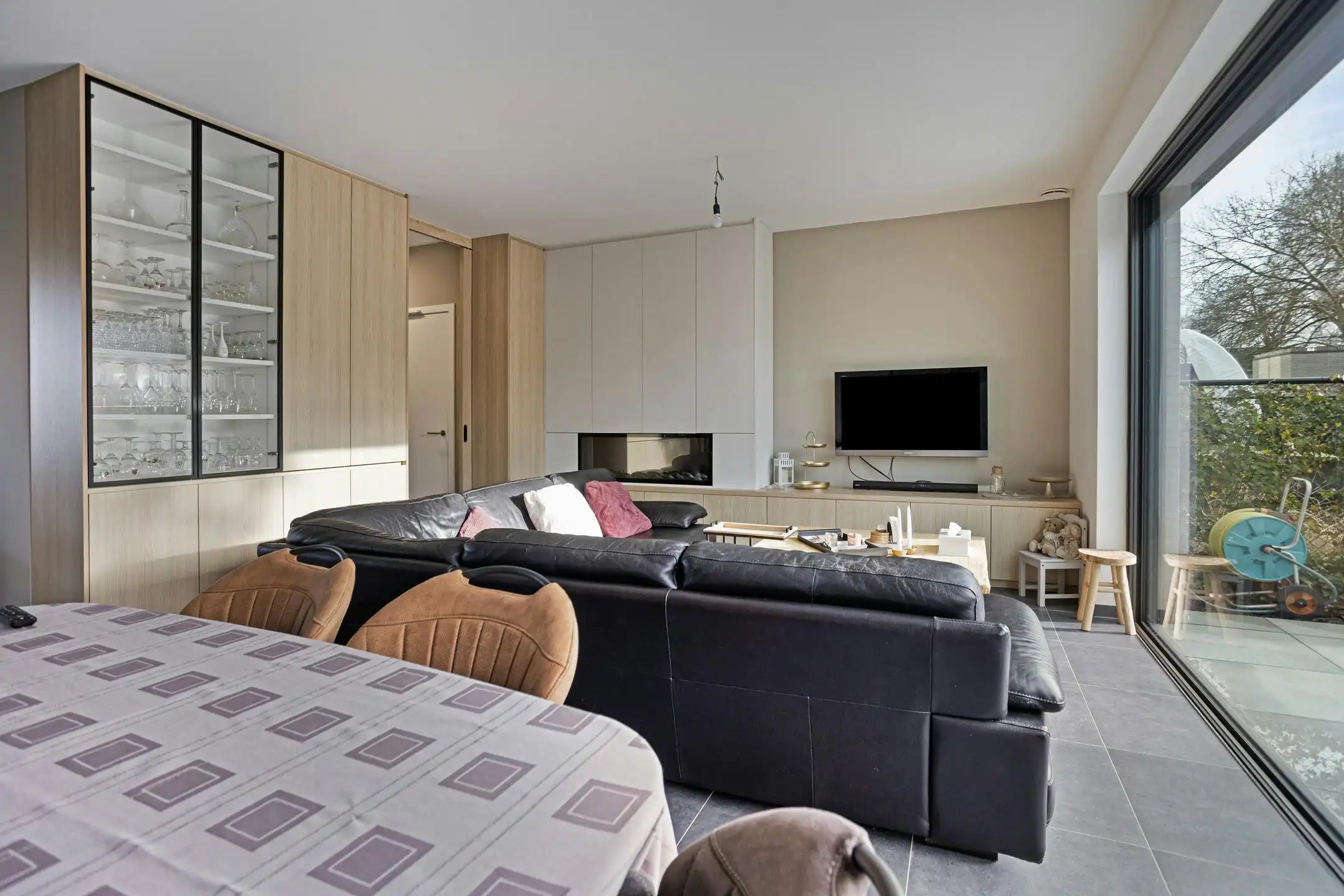Ruime en kwalitatieve woning te koop in Brecht! foto 3