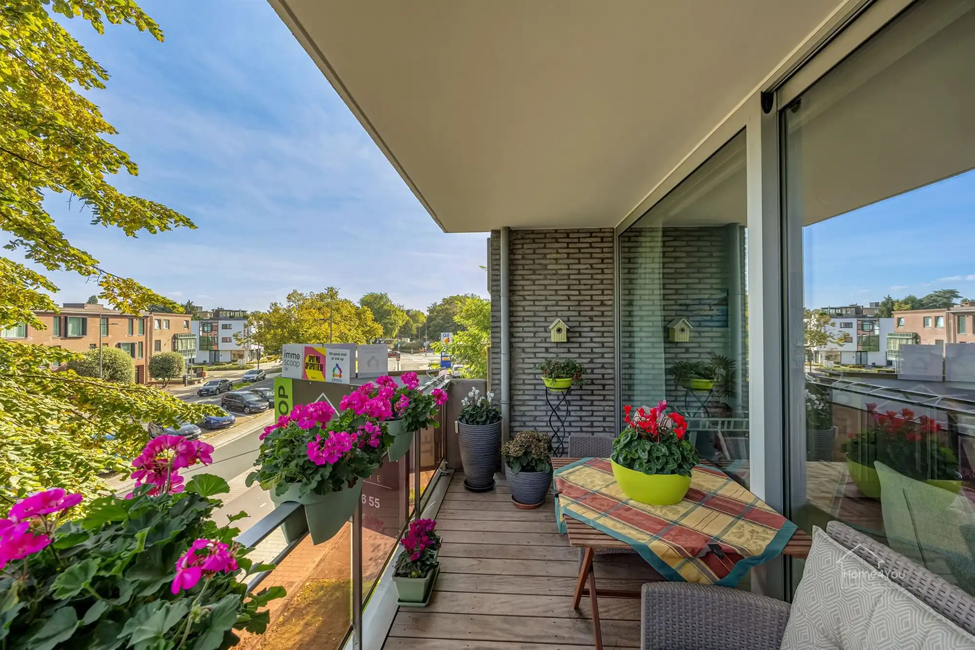 Instapklaar 2-Slaapk Appartement, terras en garagebox foto 16