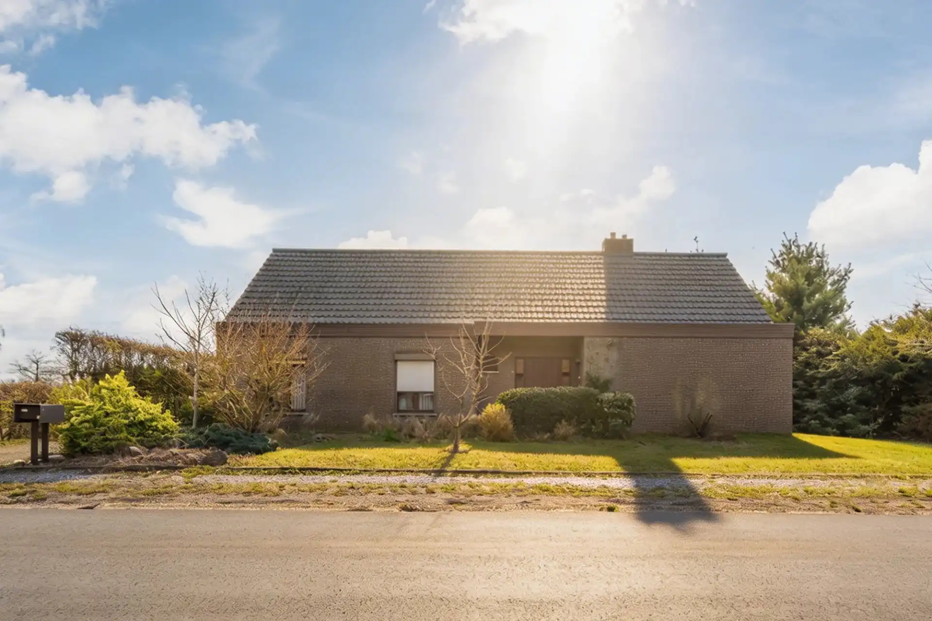 Ruime woning op een prachtig perceel te Koersel foto {{pictureIndex}}