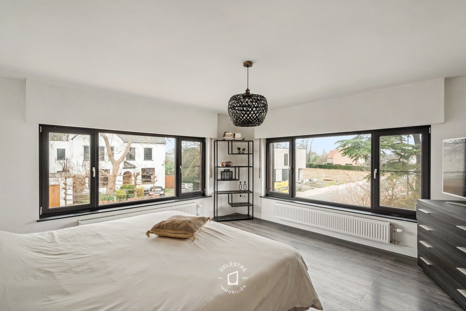 INSTAPKLARE, TRENDY HALFOPEN BEBOUWING MET TUIN EN MODERNE TECHNIEKEN foto 15