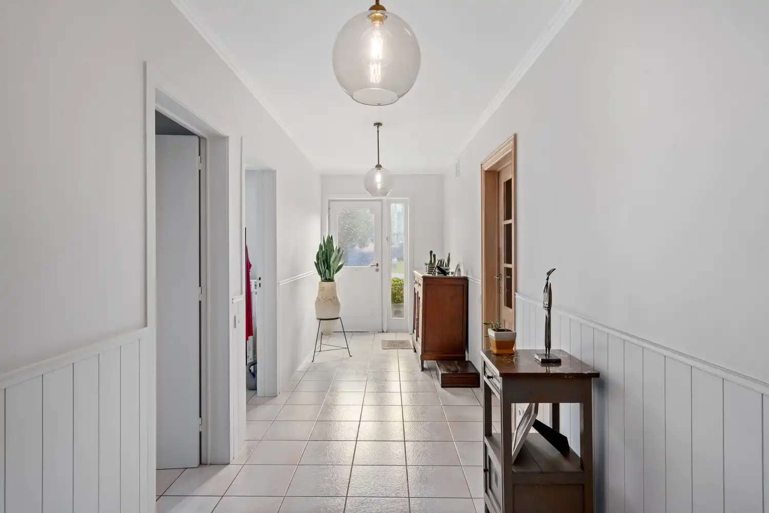 Alleenstaande woning met atelier te Meulebeke. foto 3