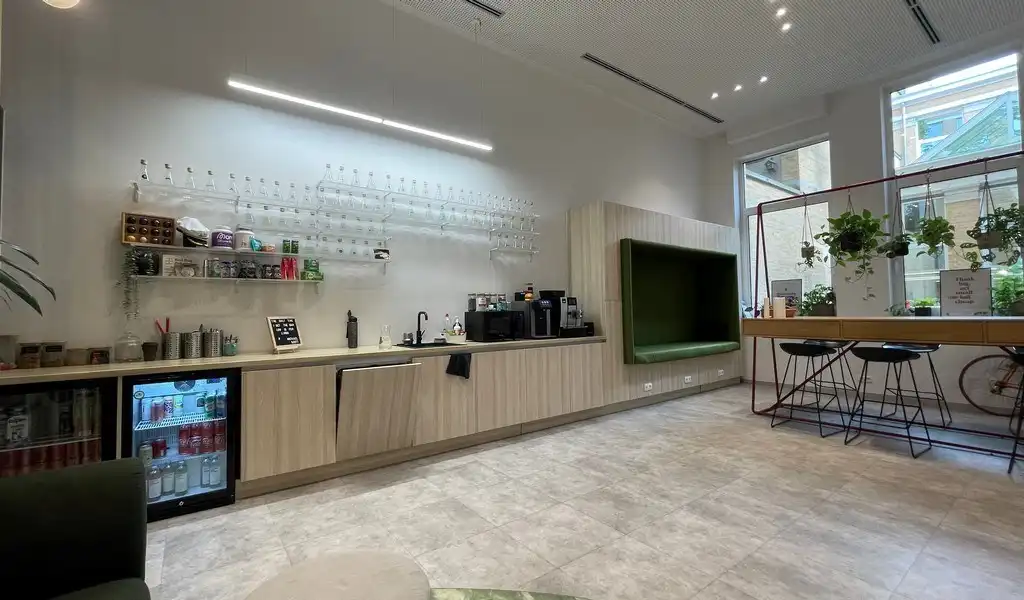 Prachtig gelijkvloers kantoor te huur in centrum Antwerpen foto 14