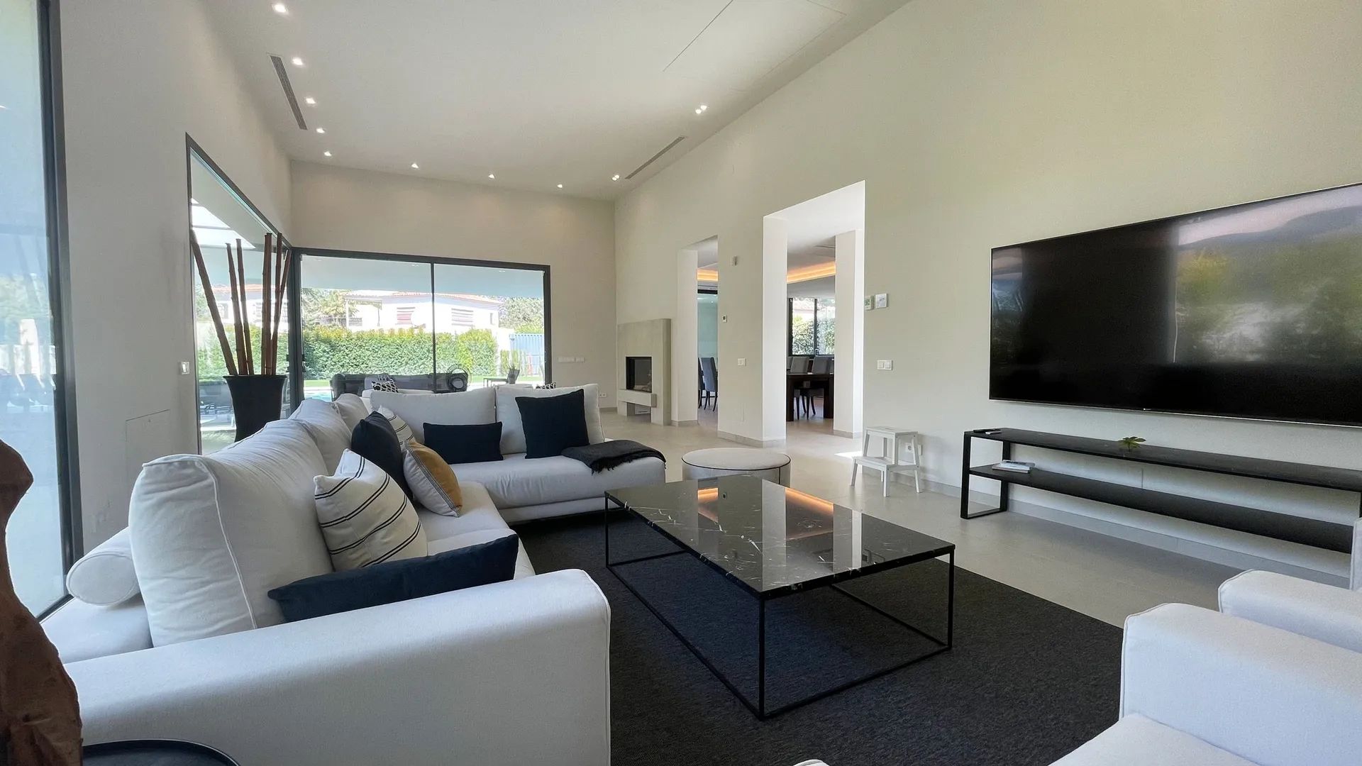 Modern meesterwerk in Nagüeles – waar luxe, ruimte en design samenkomen aan de Golden Mile van Marbella foto 4