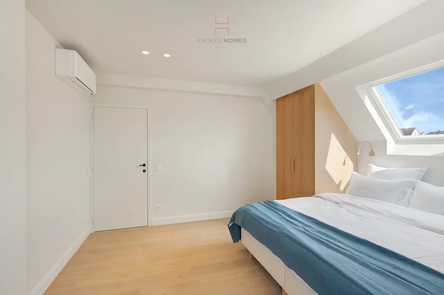 Uitzonderlijk gerenoveerde koppelvilla op topligging in Duinbergen foto 38